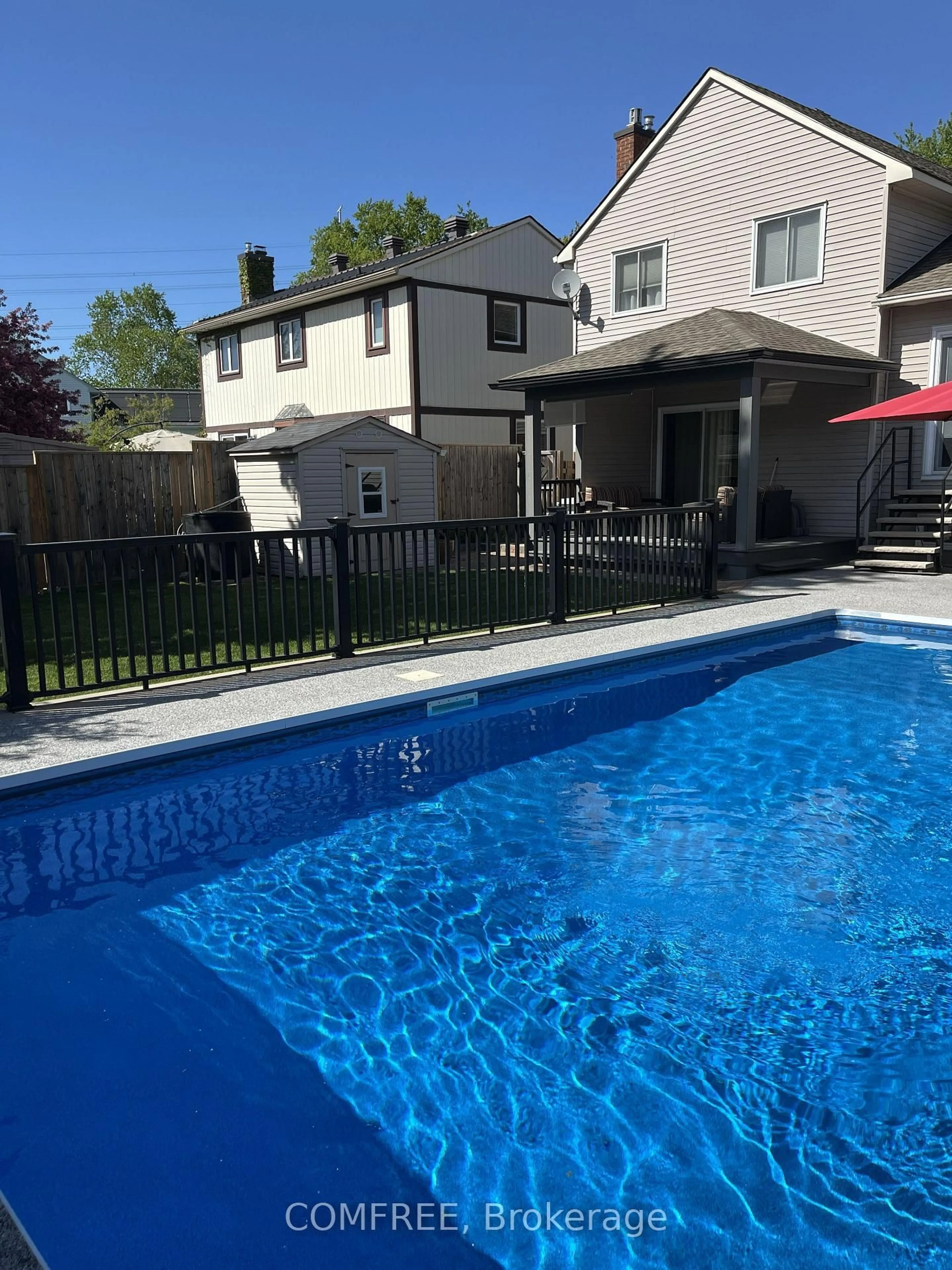 Pool for 10 Trotting Way, Ottawa Ontario K2M 1B2