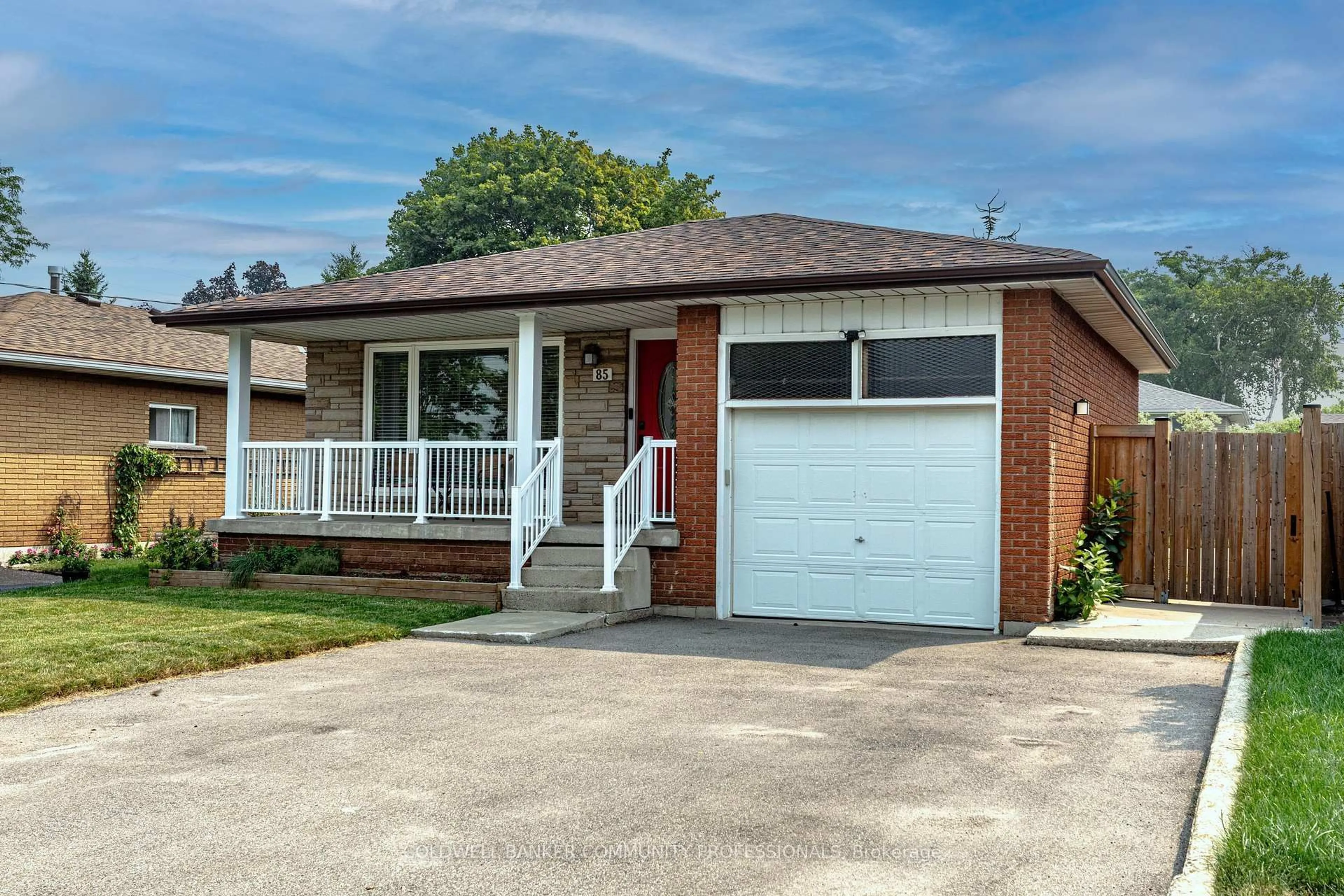 Home with brick exterior material, street for 85 Lavina Cres, Hamilton Ontario L9C 5S8