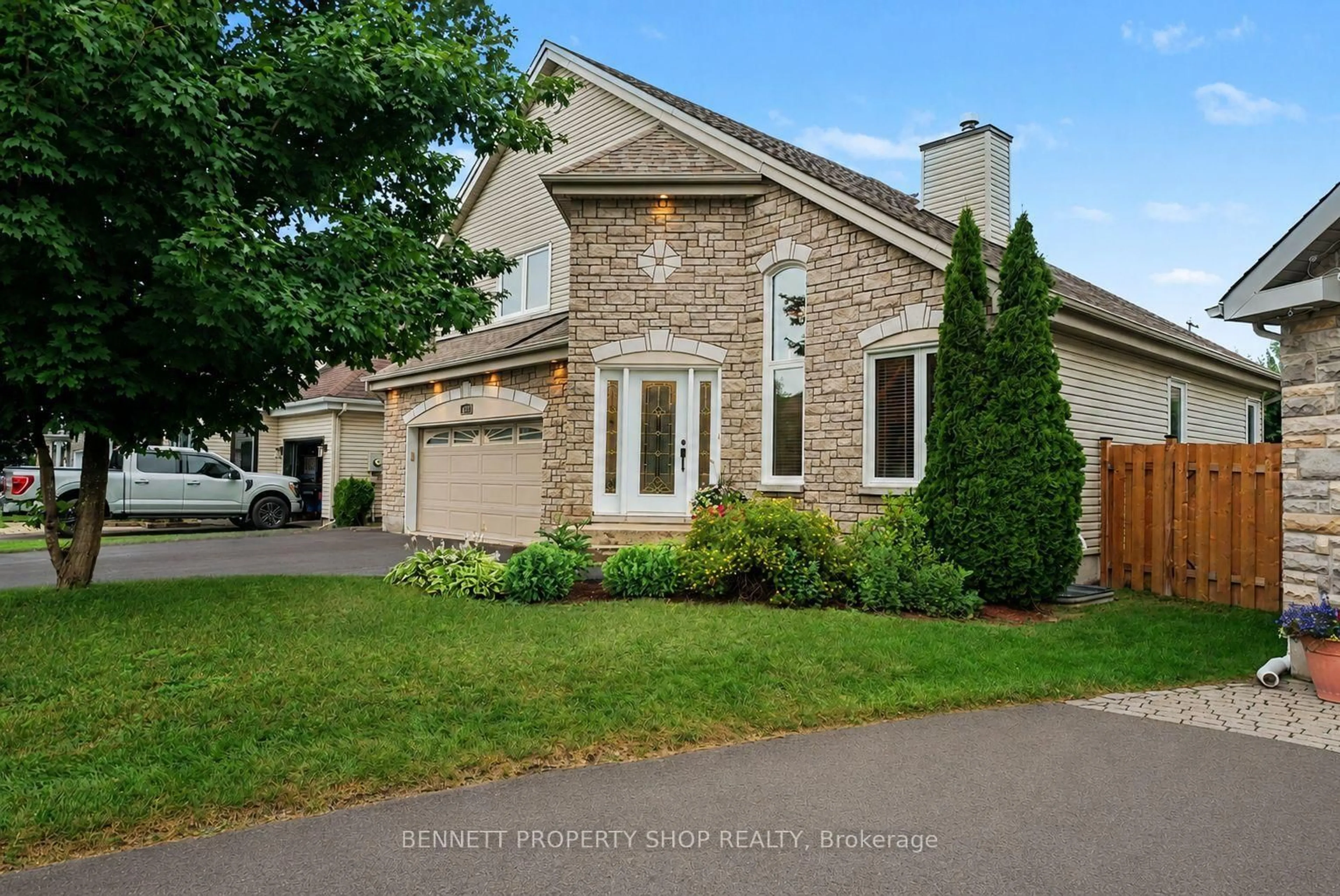 Home with brick exterior material, street for 179 Sandra Cres, Clarence-Rockland Ontario K4K 1R8