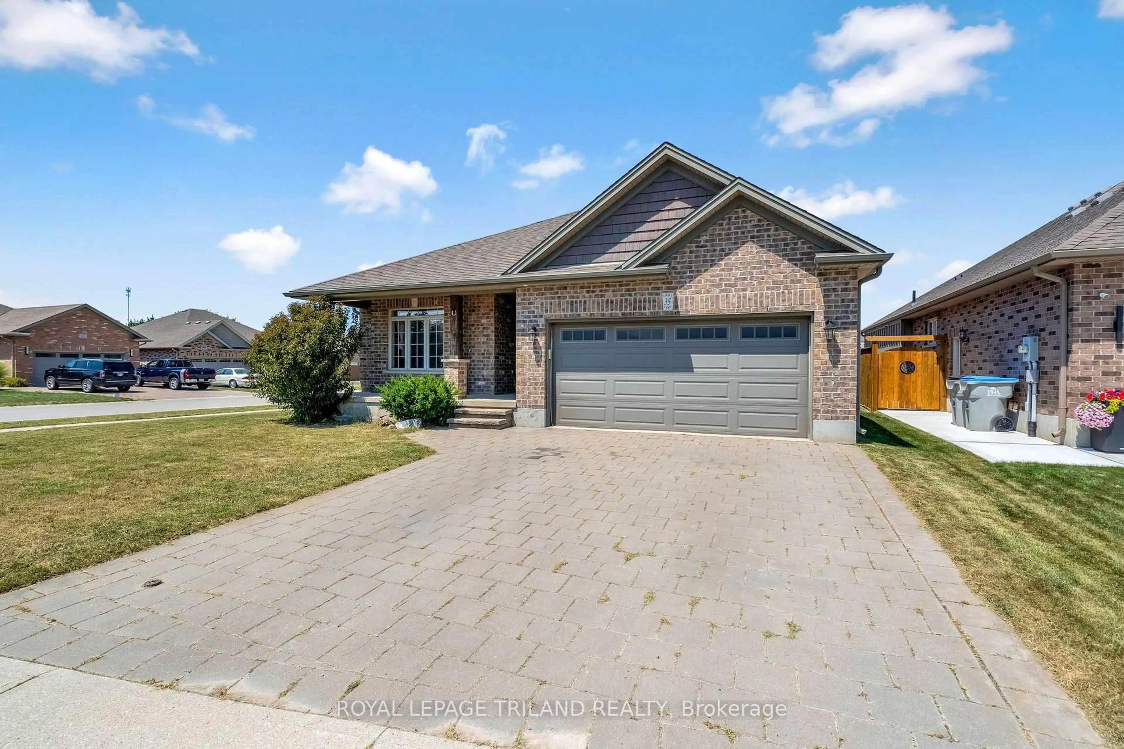 Home with brick exterior material, street for 35 Cassie Cres, Strathroy-Caradoc Ontario N7G 4E3