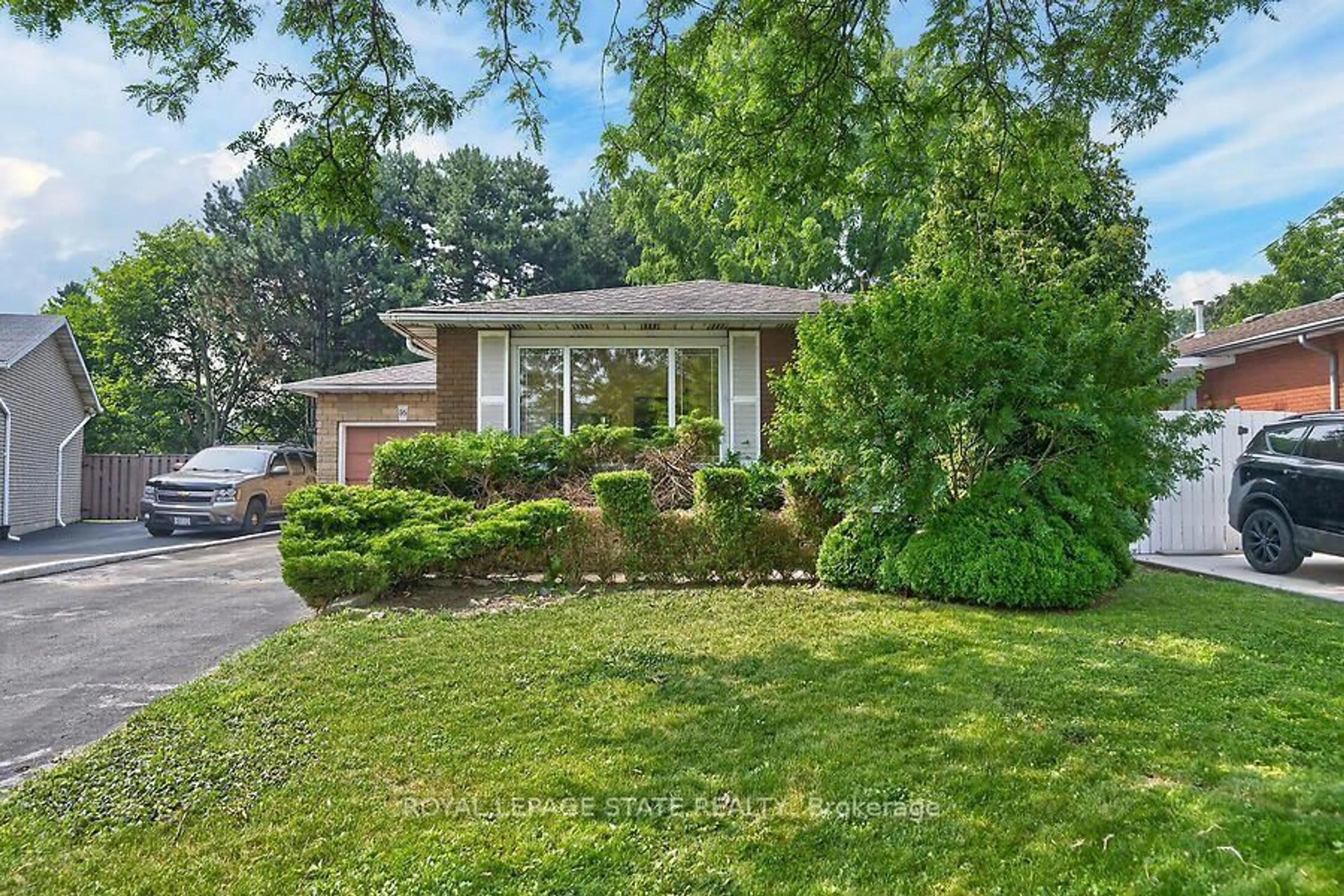 Unknown for 16 Sunshine Crt, Hamilton Ontario L9C 2L5