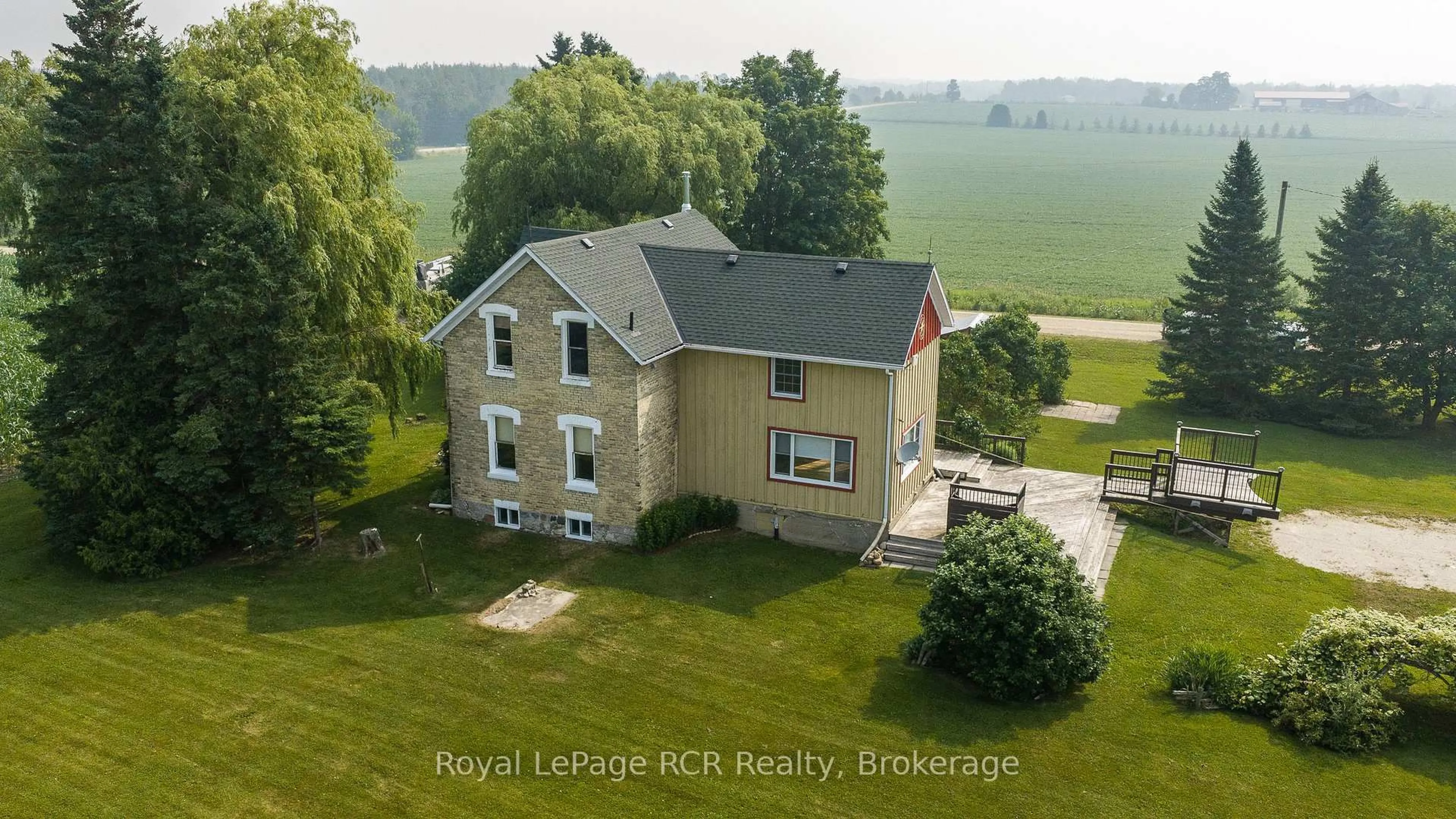 A pic from outside/outdoor area/front of a property/back of a property/a pic from drone, building for 611808 Southgate Sideroad 61, Southgate Ontario N0G 2A0