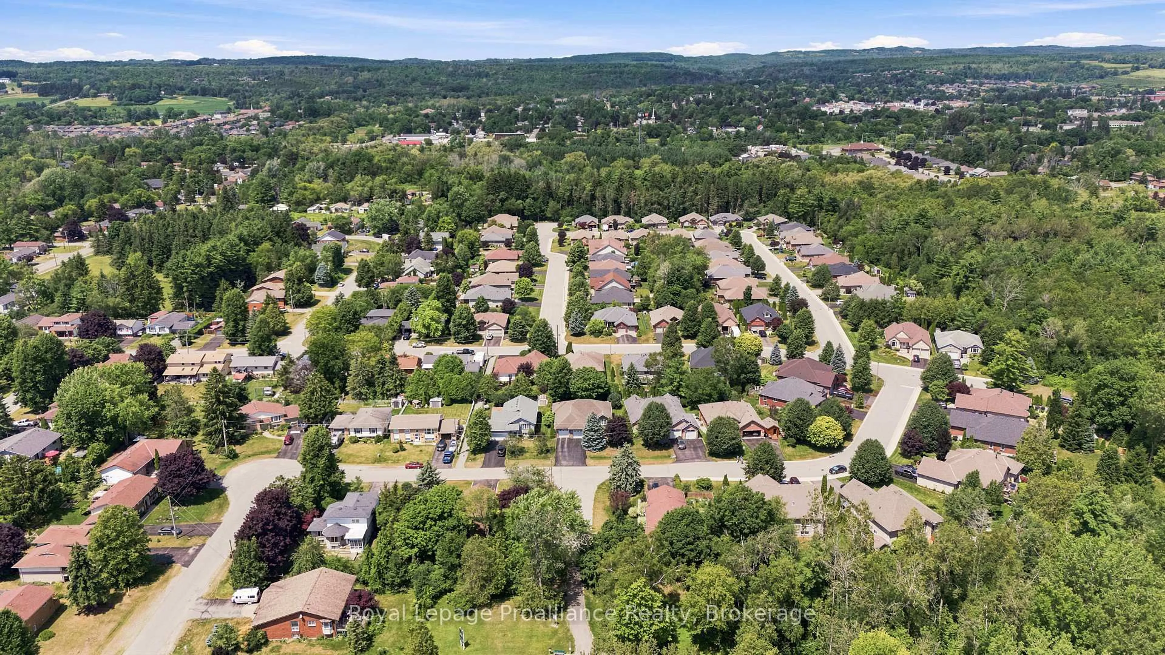 A pic from outside/outdoor area/front of a property/back of a property/a pic from drone, unknown for 31 Huron Dr, Brighton Ontario K0K 1H0