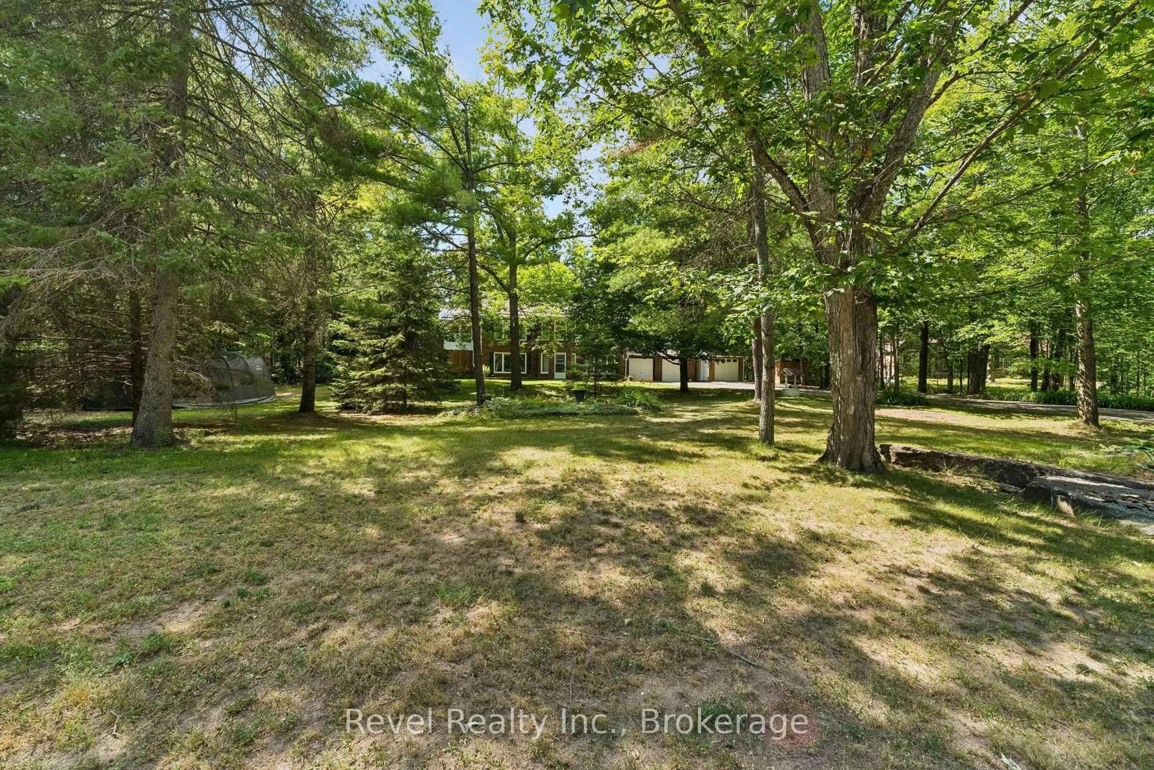 A pic from outside/outdoor area/front of a property/back of a property/a pic from drone, forest/trees view for 18 Bessie Ave, Kawartha Lakes Ontario K0M 1A0