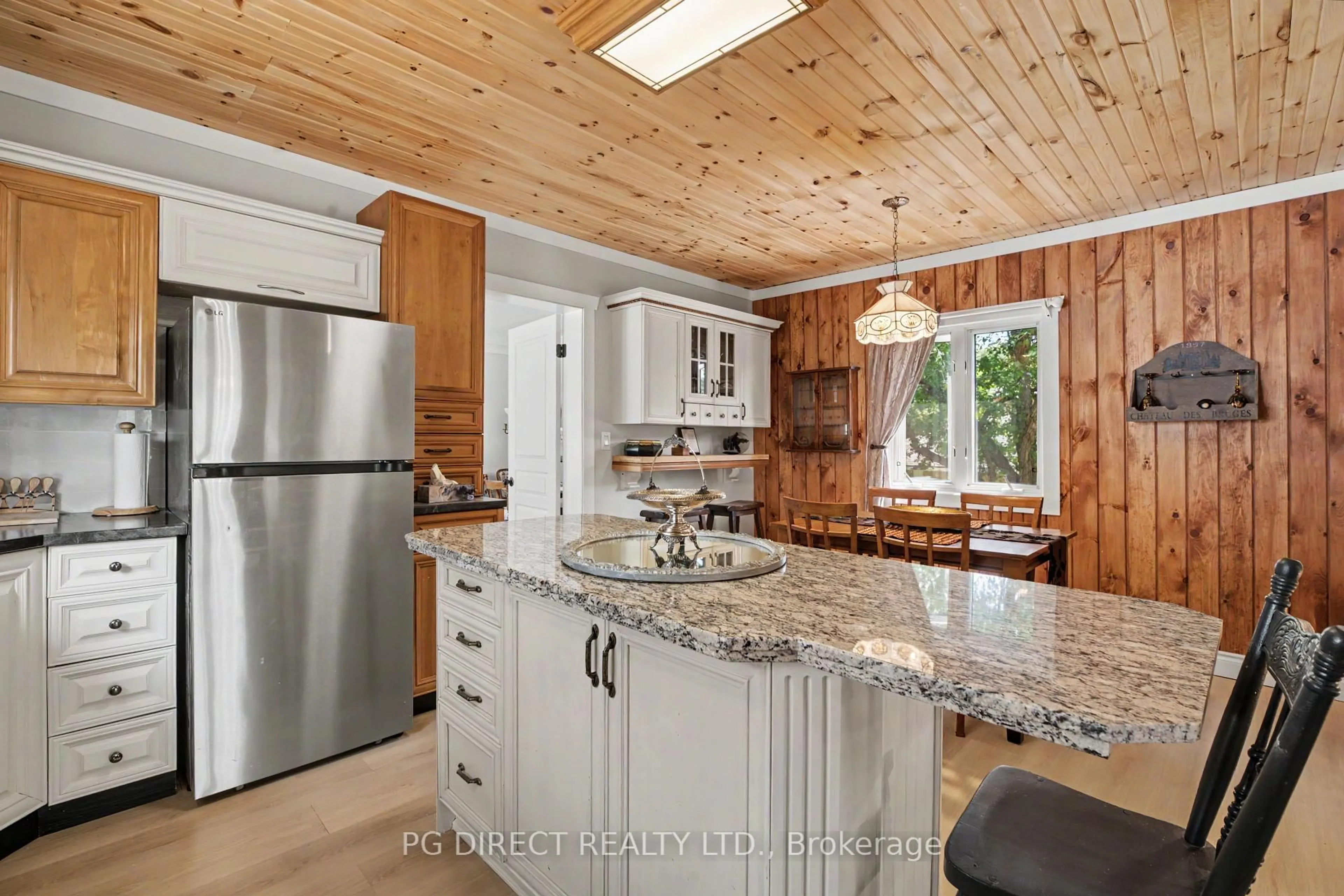 Open concept kitchen, unknown for 160 Centre St, Burk's Falls Ontario P0A 1C0