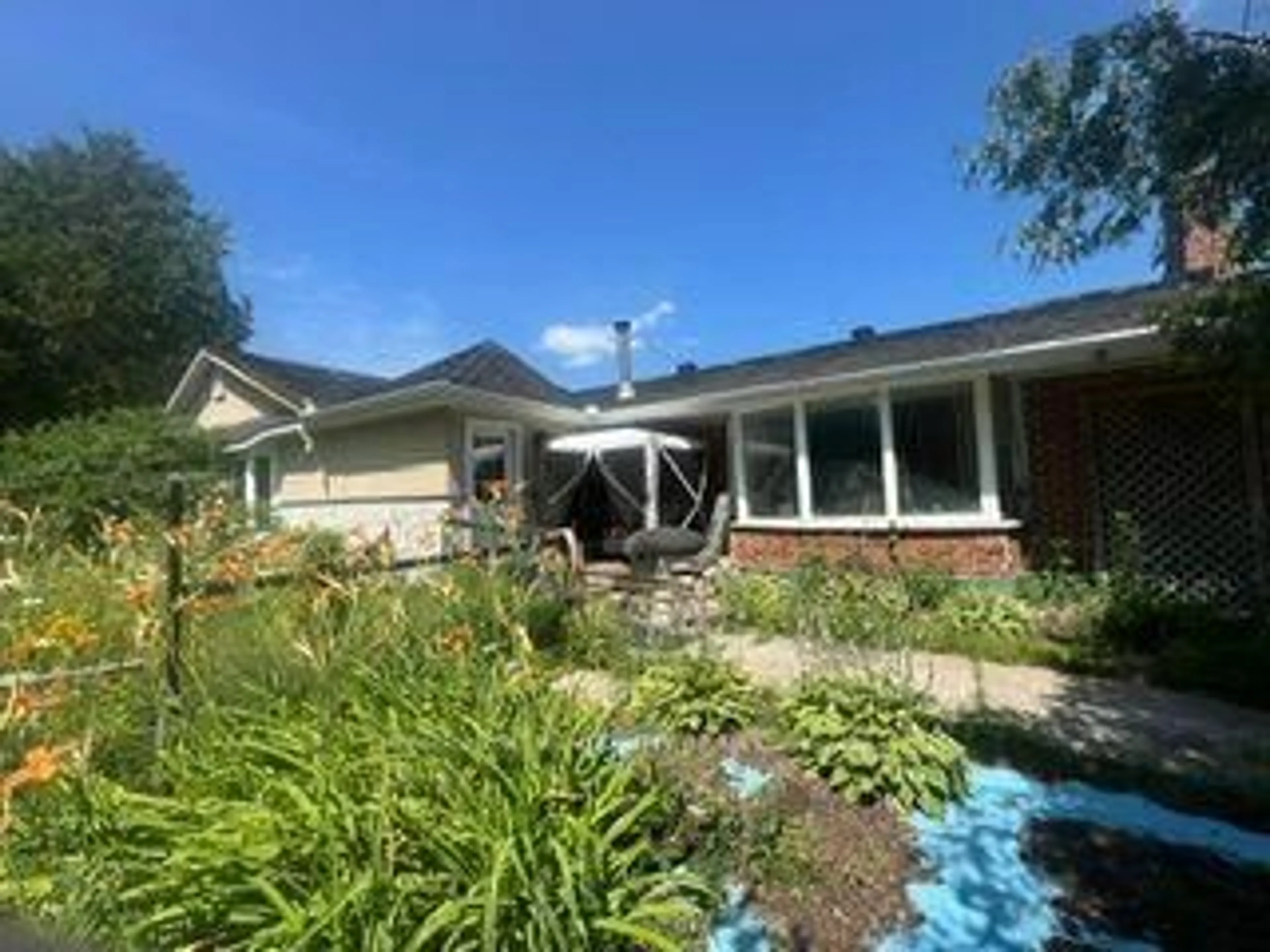 A pic from outside/outdoor area/front of a property/back of a property/a pic from drone, street for 818 David Manchester Rd, Carp Ontario K0A 1L0