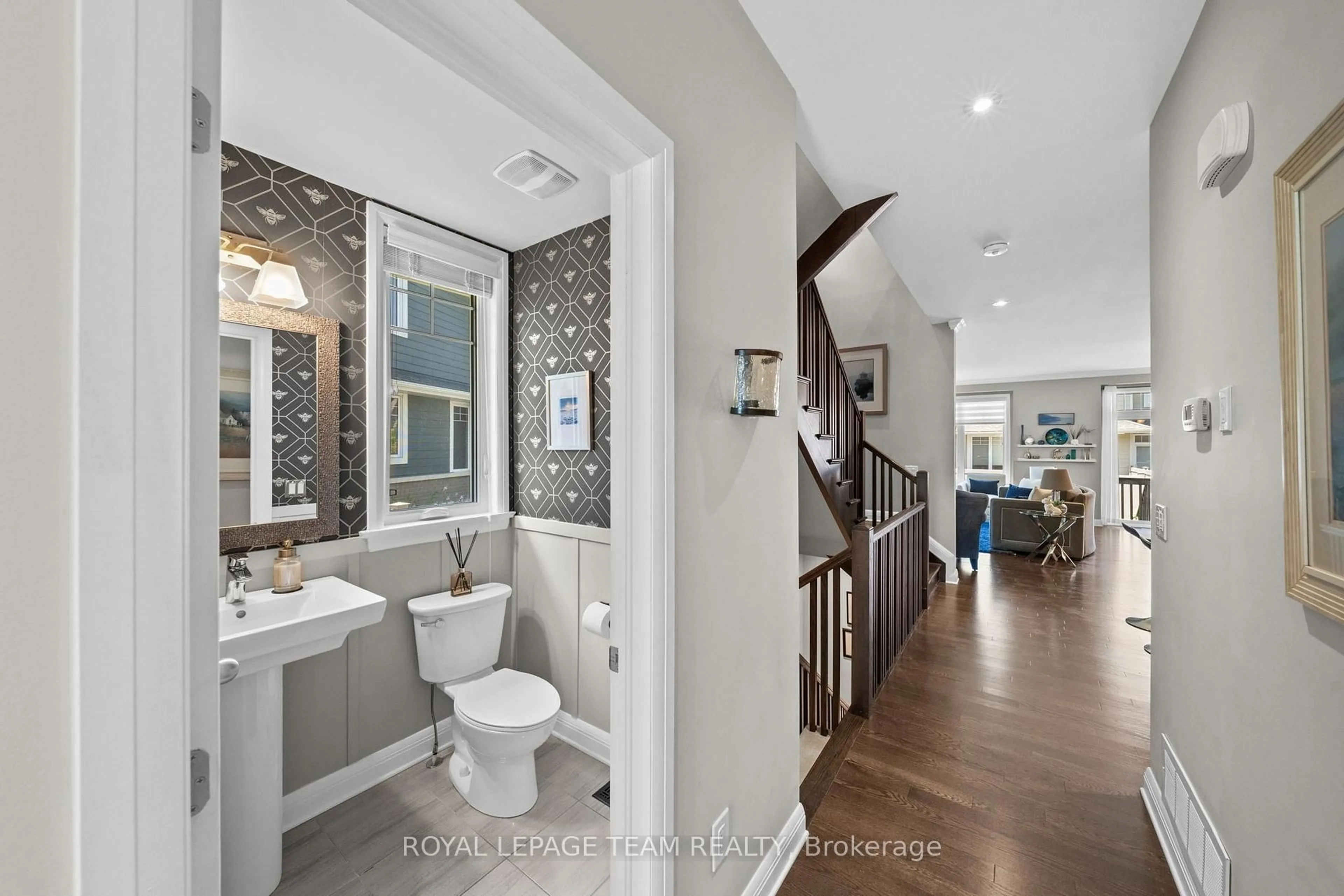Contemporary bathroom, ceramic/tile floor for 547 Kilspindie Rdge, Ottawa Ontario K2J 6A2