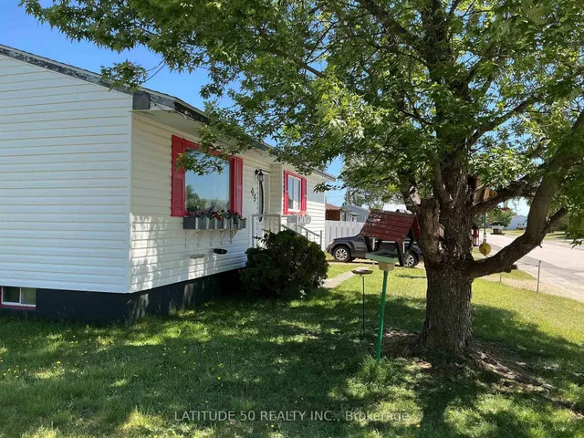 93 Balsam Avenue, Ignace 3