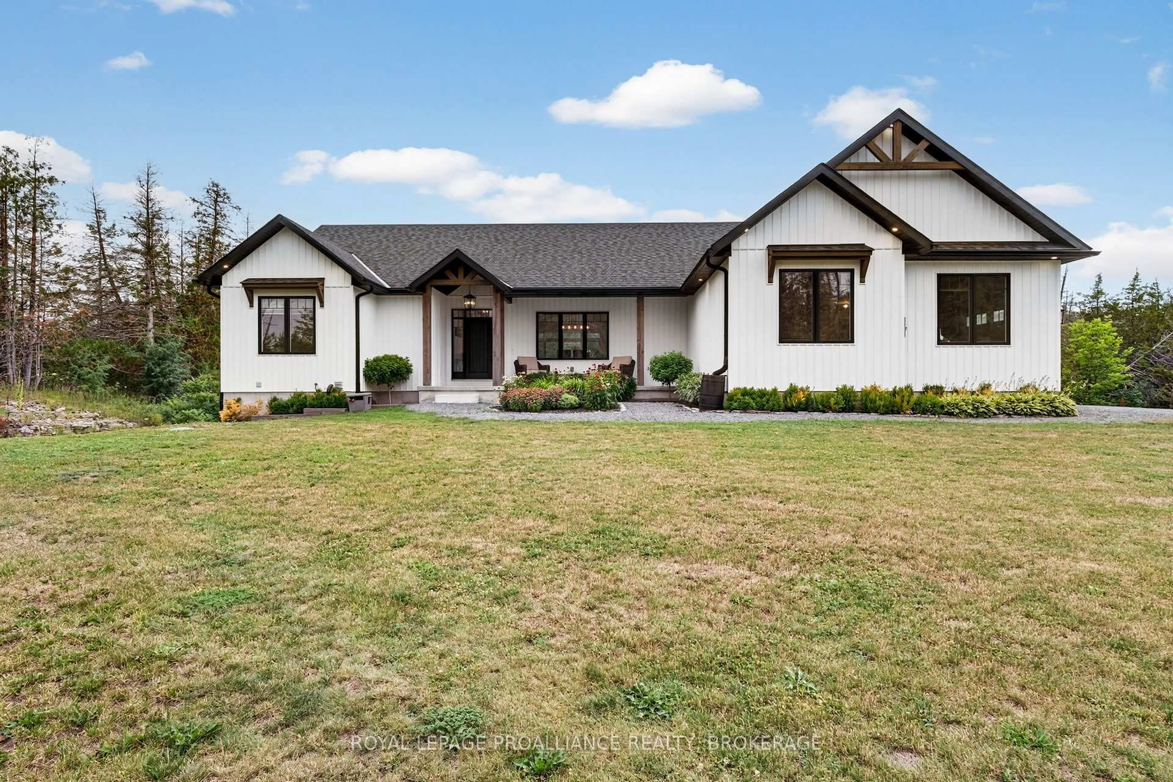Home with vinyl exterior material, mountain view for 4575 Blessington Rd, Shannonville Ontario K0K 2N0