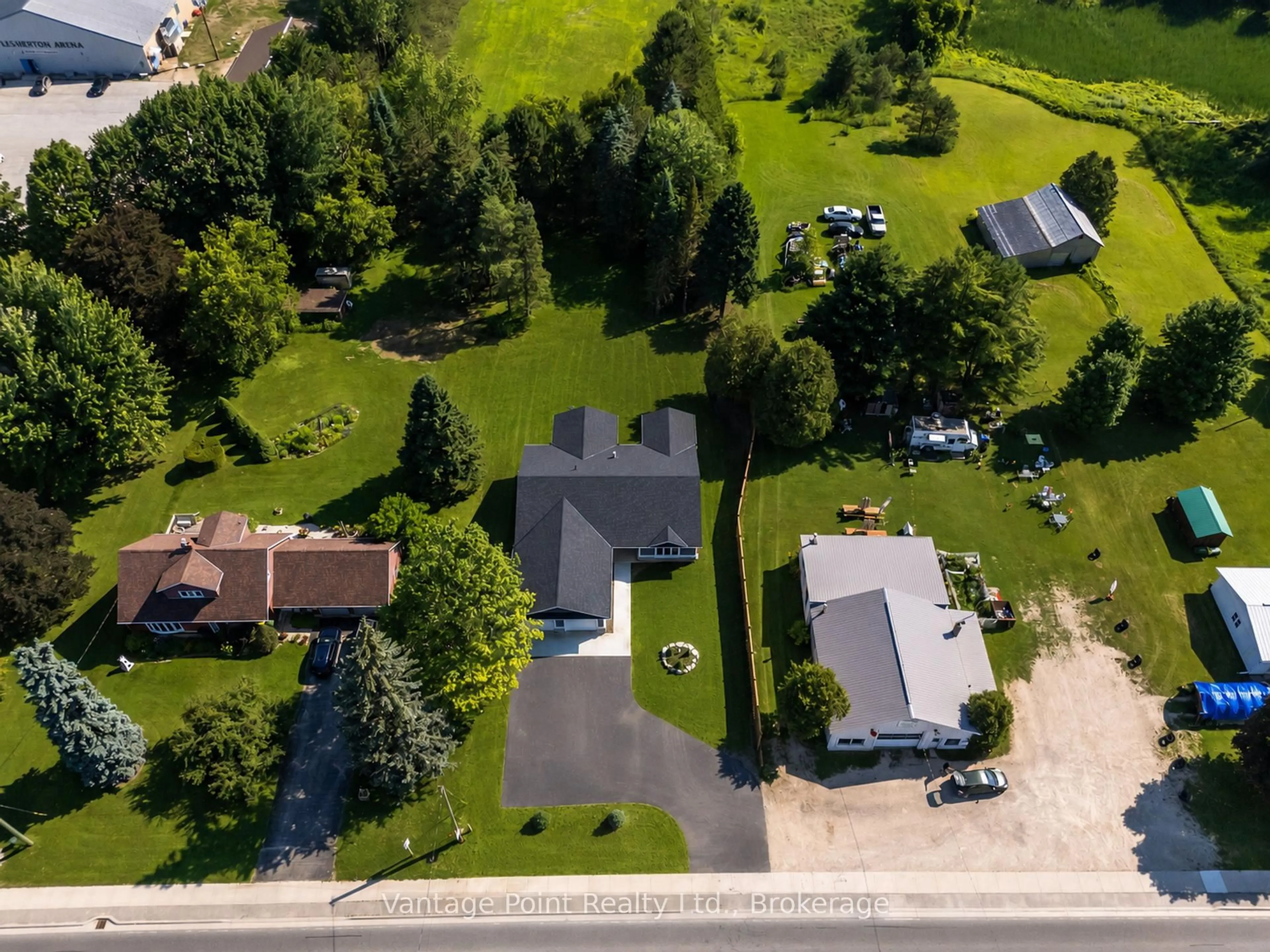A pic from outside/outdoor area/front of a property/back of a property/a pic from drone, street for 107 Toronto Rd, Grey Highlands Ontario N0C 1E0