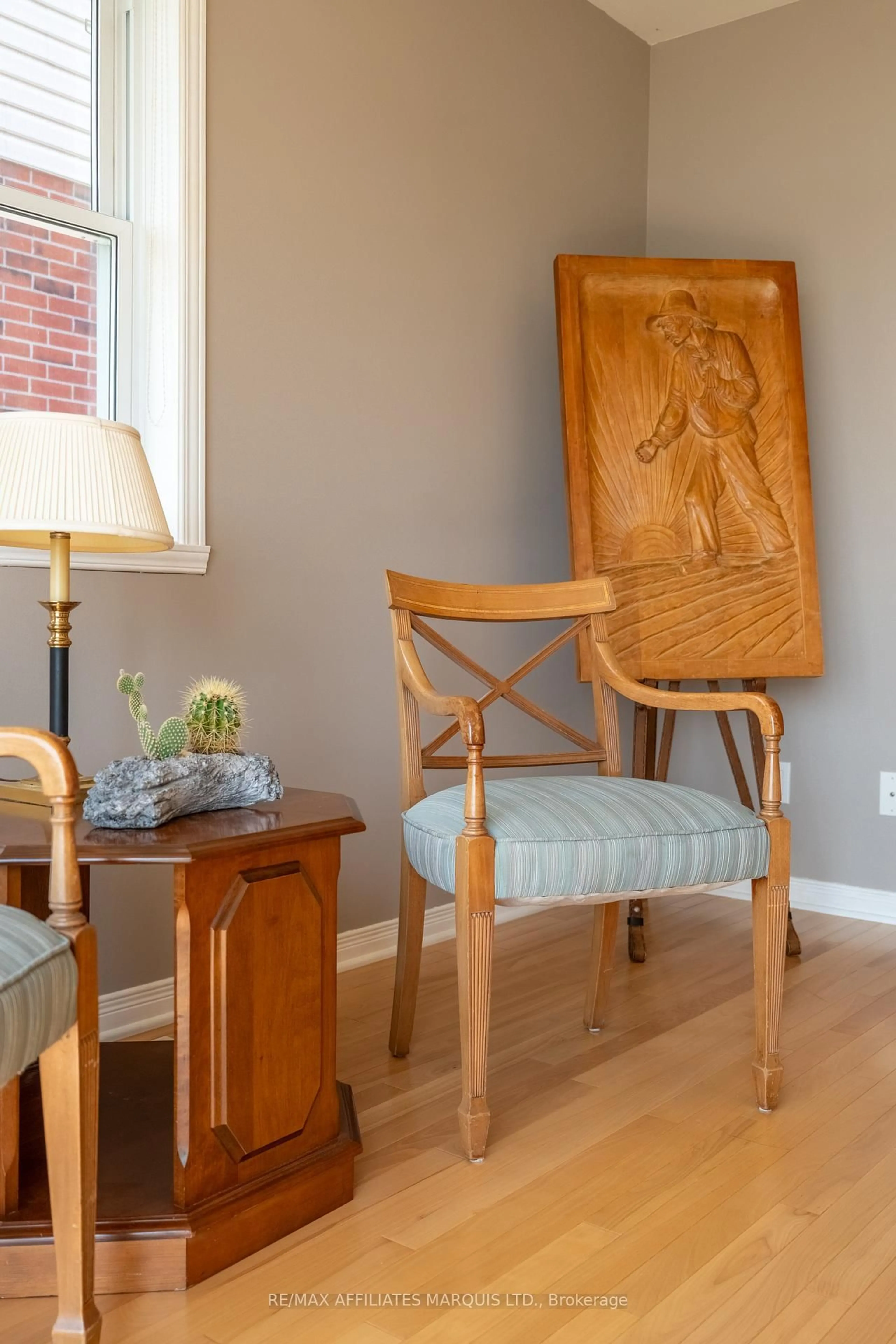Living room with furniture, wood/laminate floor for 1172 Kirkman Crt, Cornwall Ontario K6H 5E2