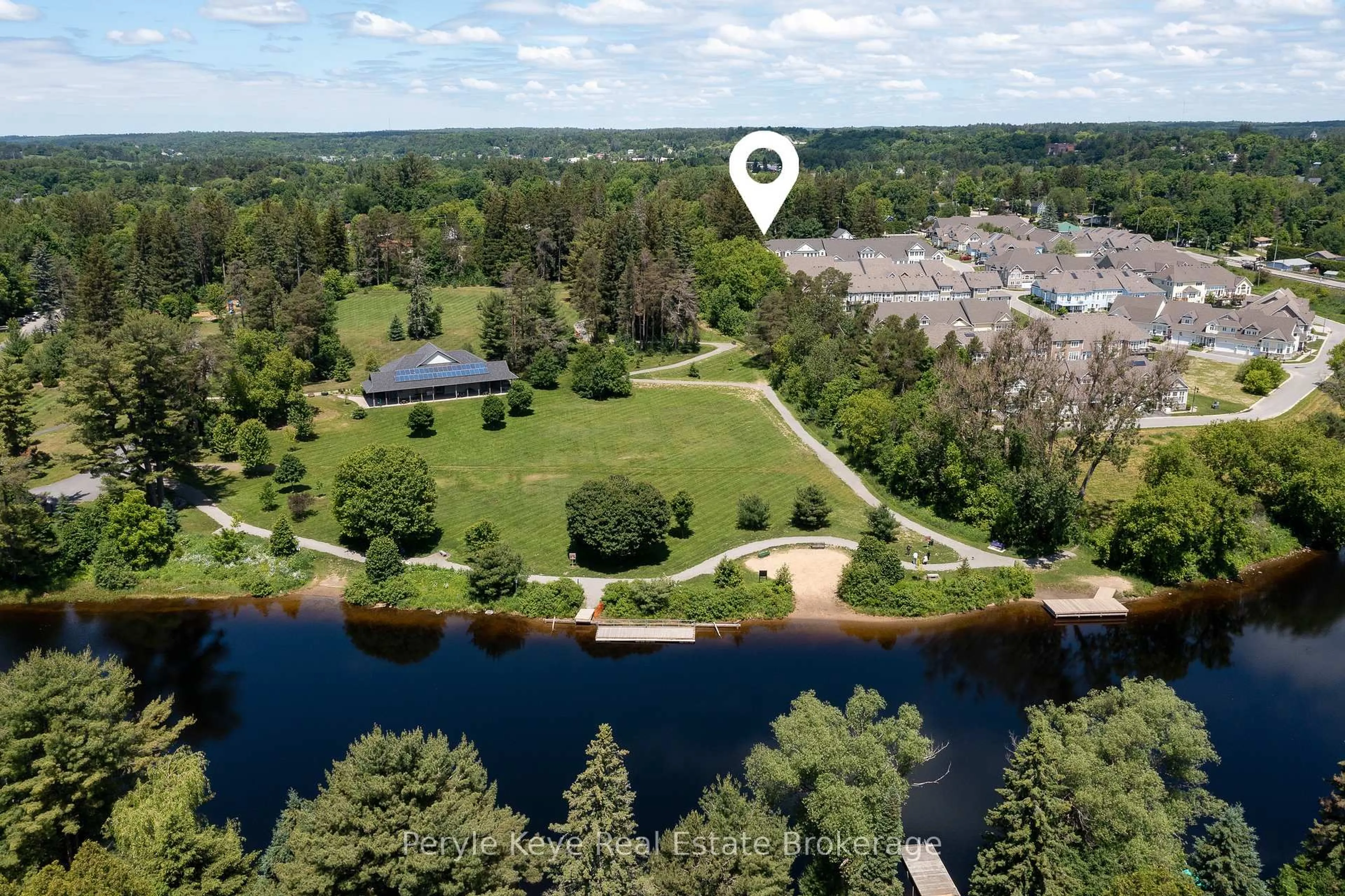 A pic from outside/outdoor area/front of a property/back of a property/a pic from drone, water/lake/river/ocean view for 16 LEEDS Crt, Bracebridge Ontario P1L 0B7