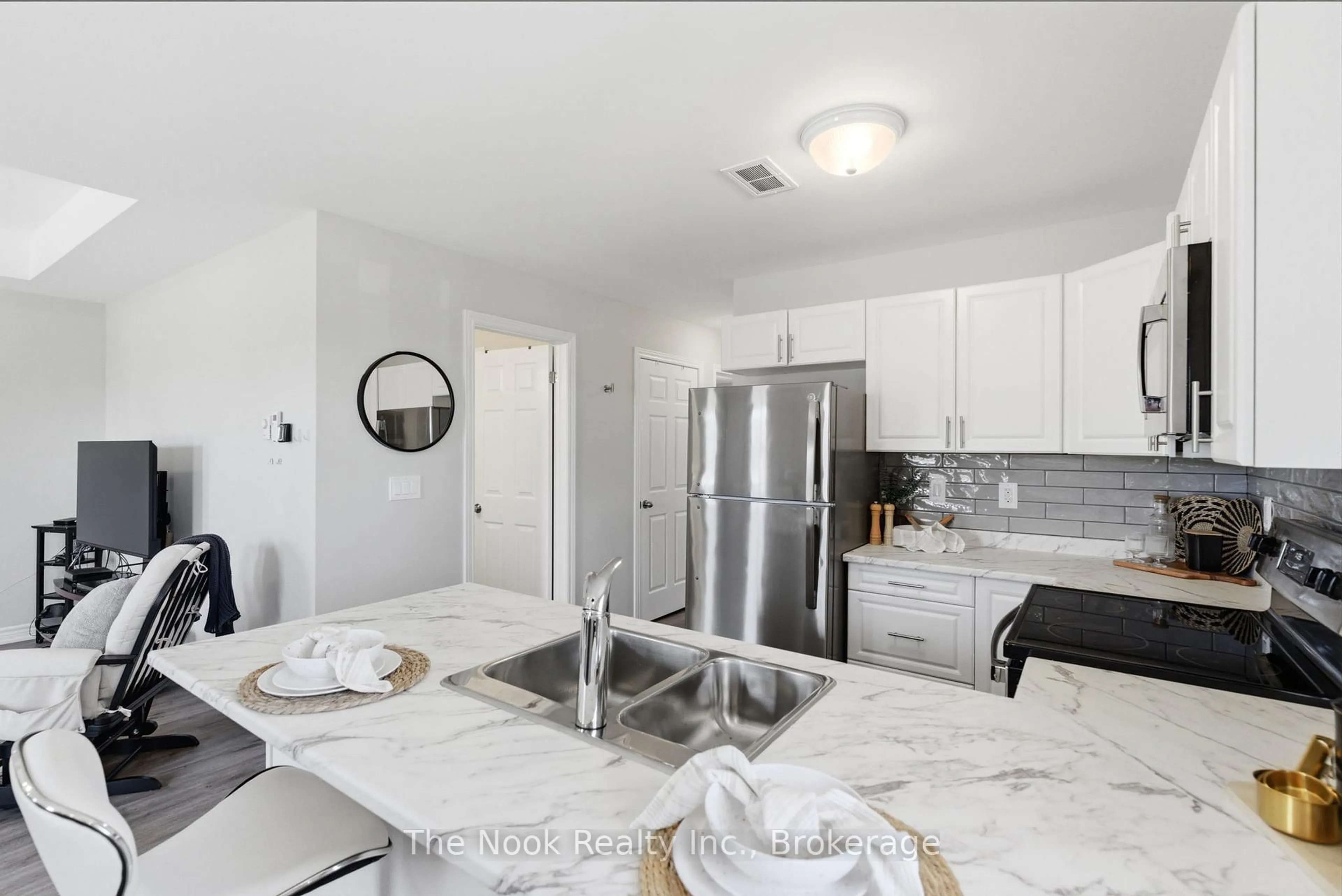 Open concept kitchen, ceramic/tile floor for 470 Lonsberry Dr #506, Cobourg Ontario K9A 0K4
