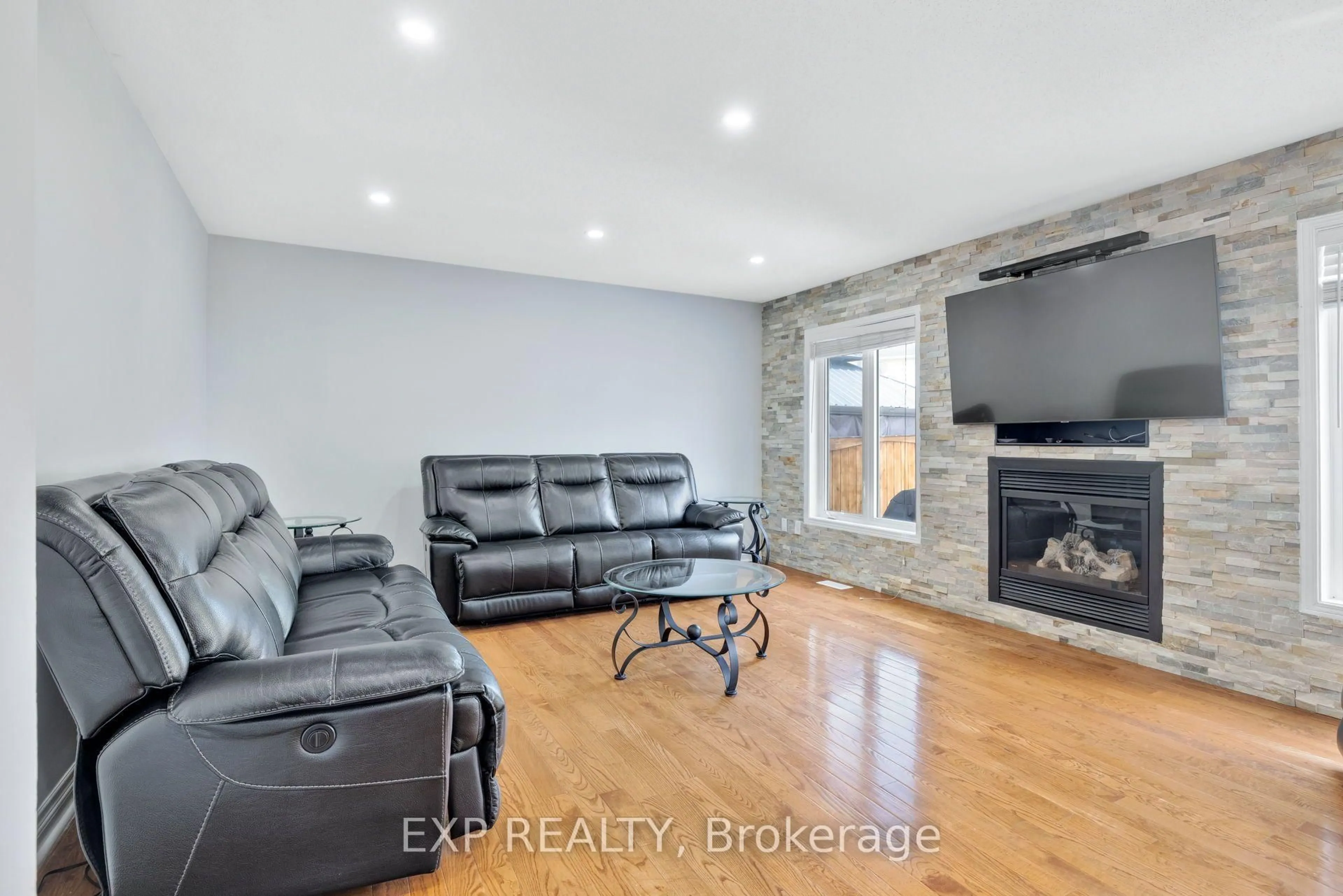 Living room with furniture, unknown for 114 Ashmore Dr, Barrhaven Ontario K2G 7B3