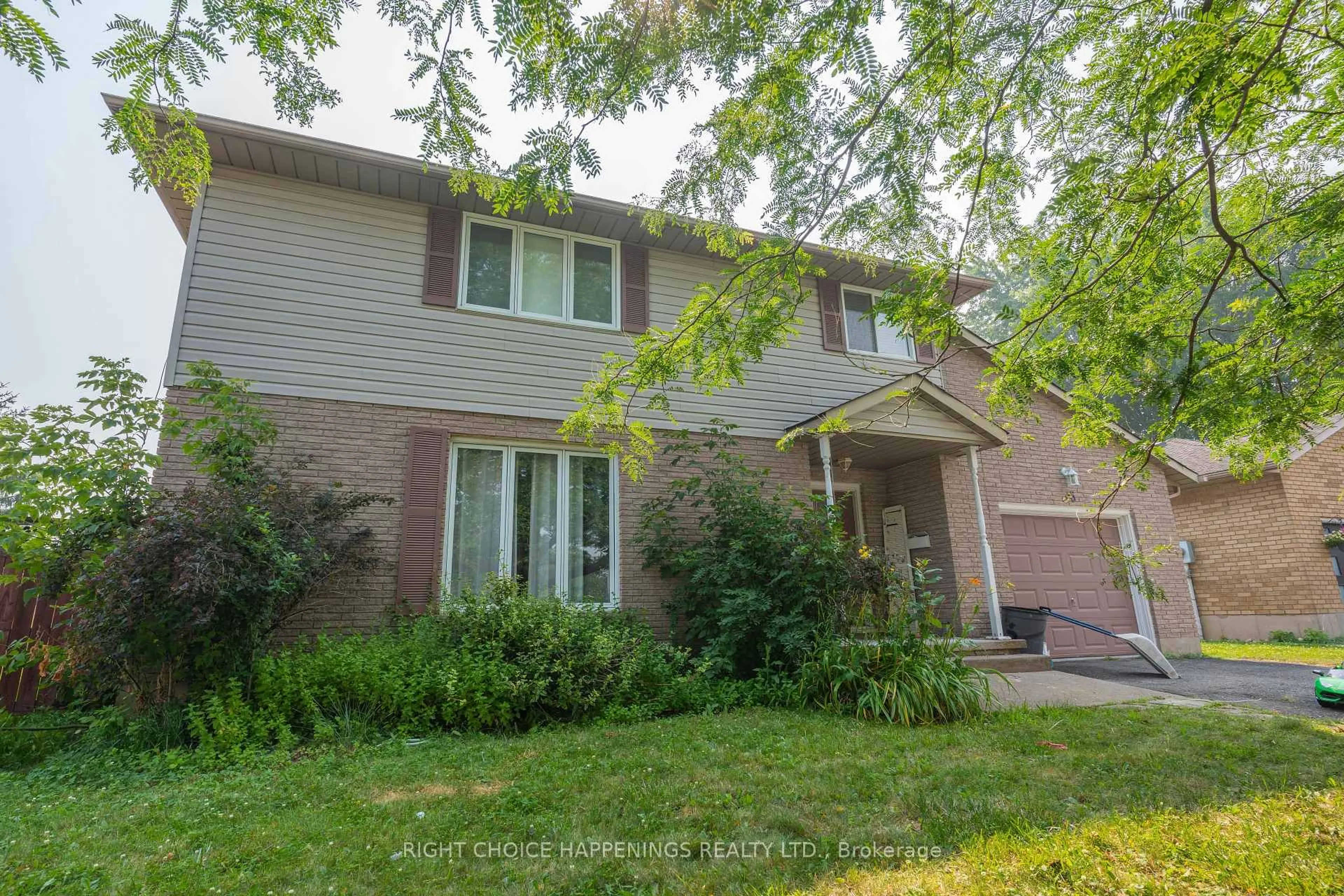 Home with brick exterior material, street for 36 Hickory Crt, Welland Ontario L3C 6S9