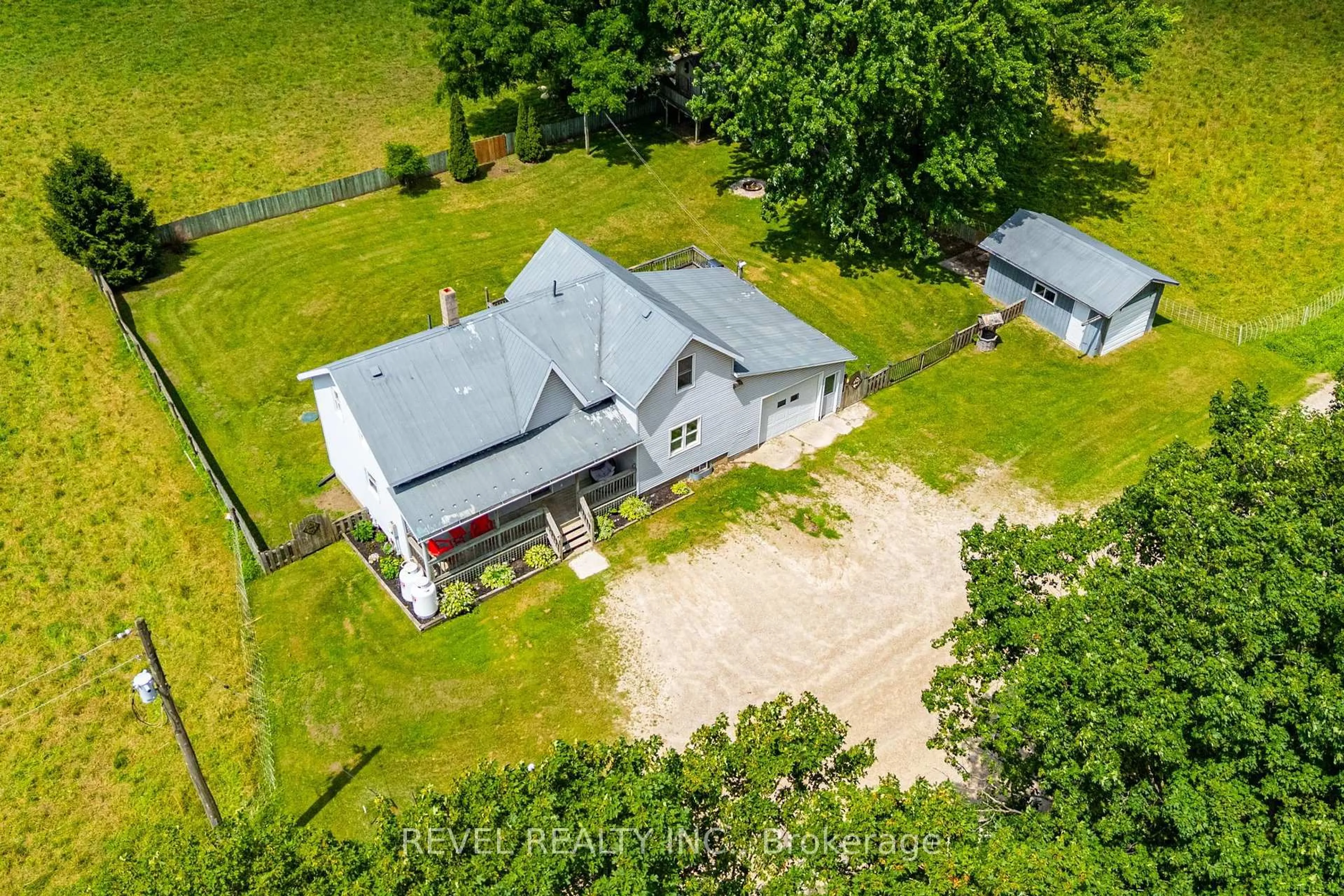 A pic from outside/outdoor area/front of a property/back of a property/a pic from drone, building for 71214 10 Sdrd, West Grey Ontario N0G 1C0