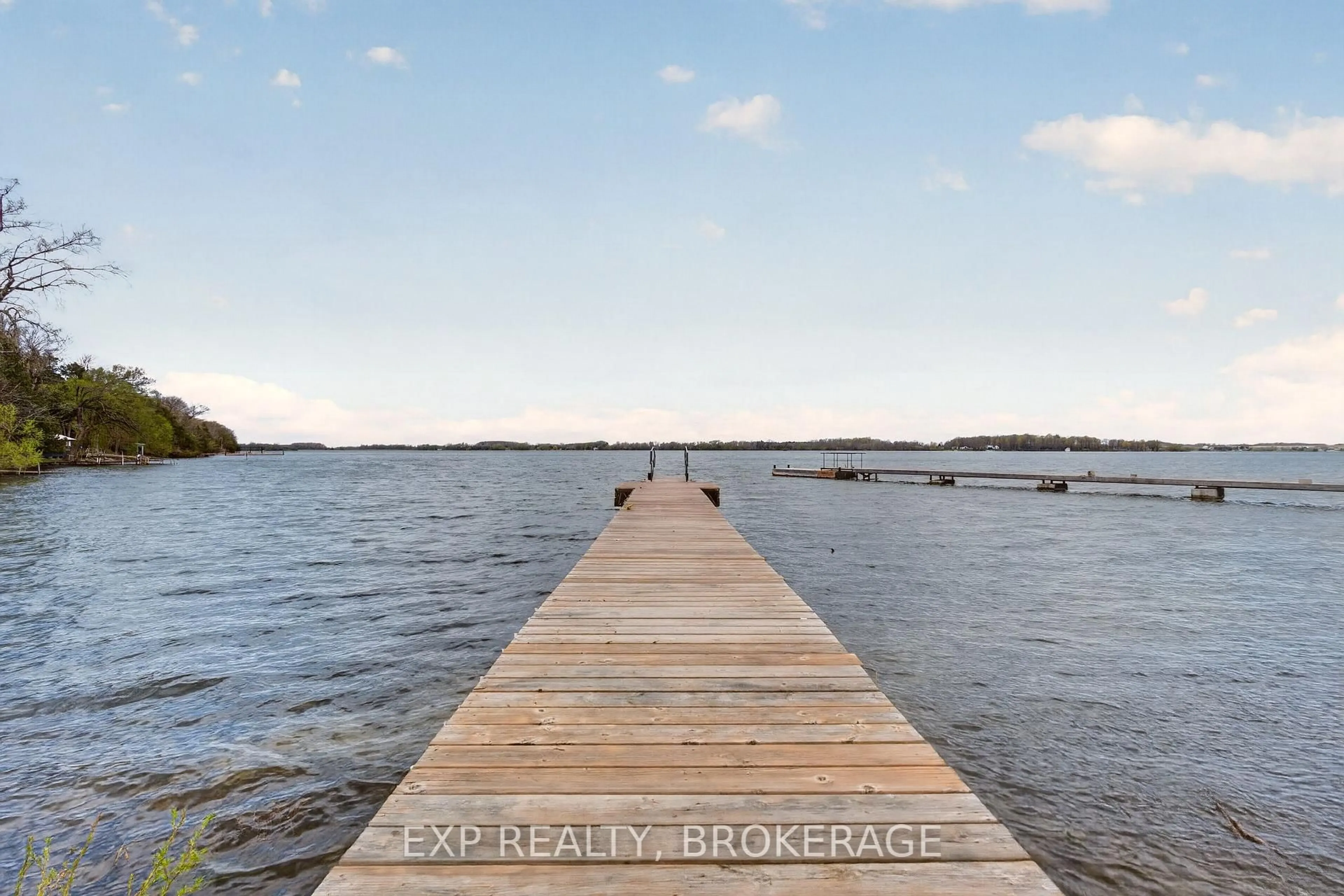 Blurry image for 178 ALARIE Lane, Wolfe Island Ontario K0H 2Y0