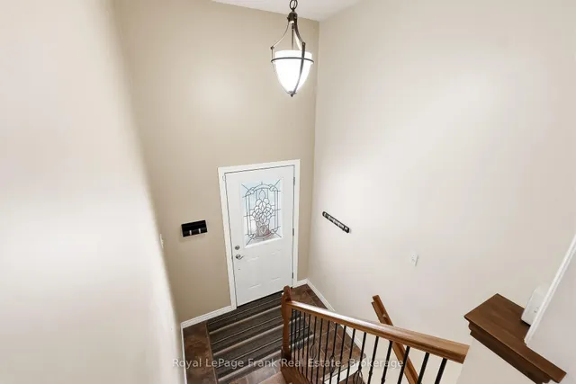 25 Barbara St, Quinte West 5