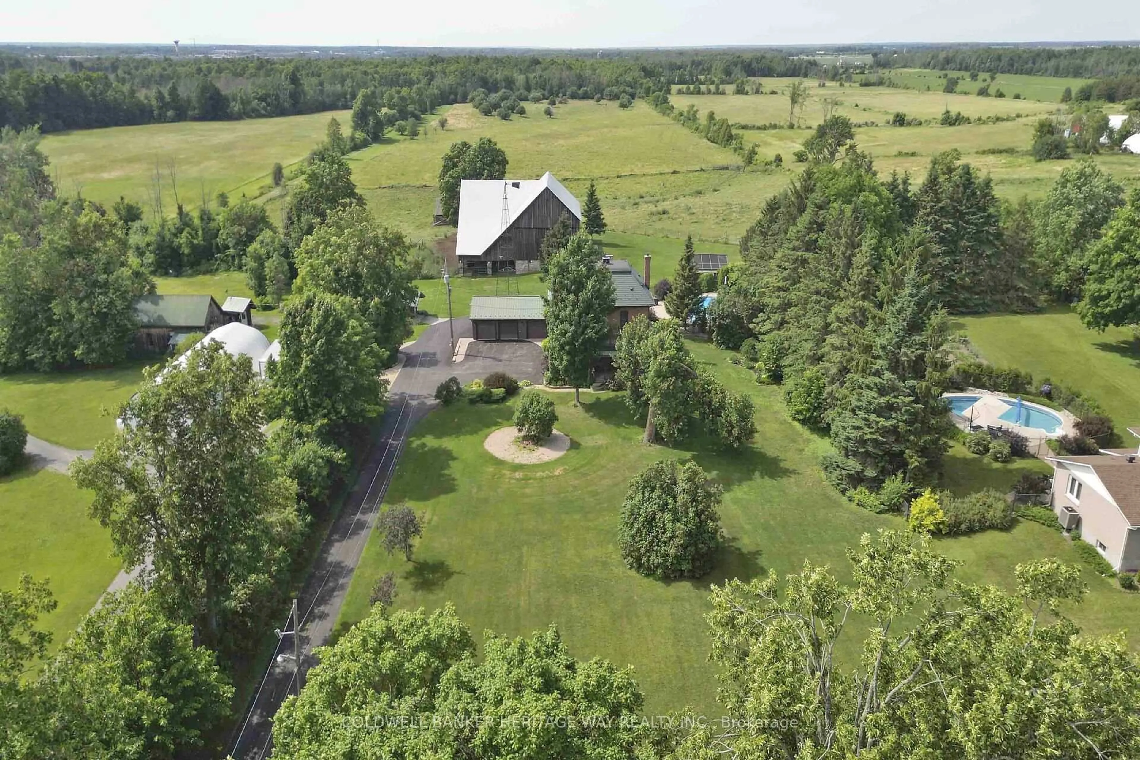 A pic from outside/outdoor area/front of a property/back of a property/a pic from drone, unknown for 1276 9th Line, Carleton Place Ontario K7C 0V9