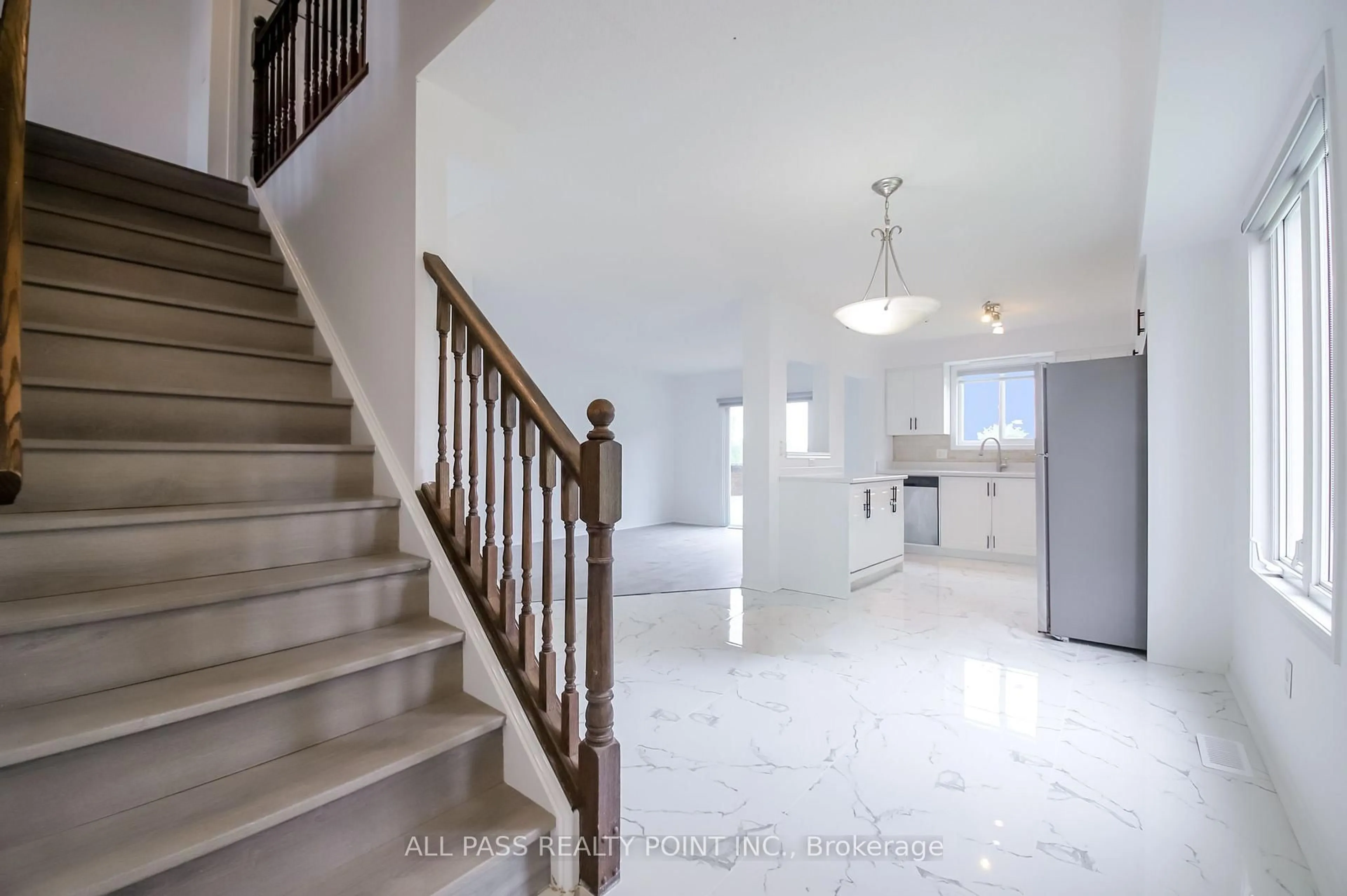 Unknown for 83 Iron Gate St, Kitchener Ontario N2N 3R6