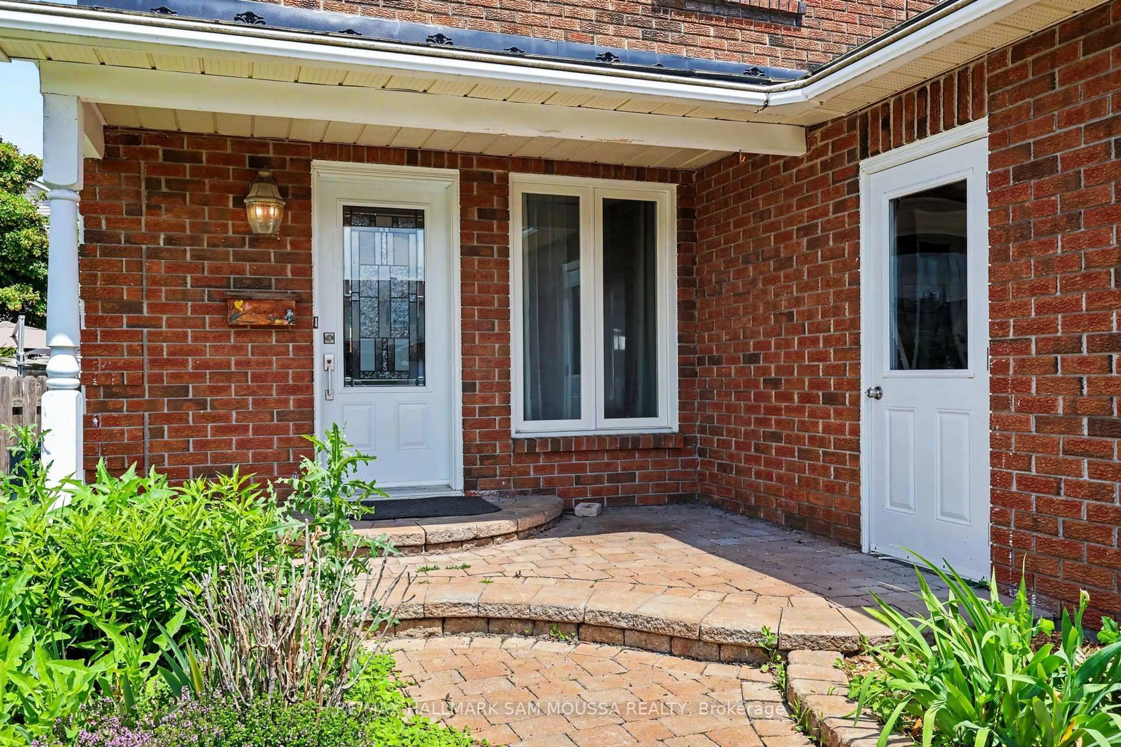 Home with brick exterior material, street for 1475 Deavy Way, Ottawa Ontario K1E 2W7