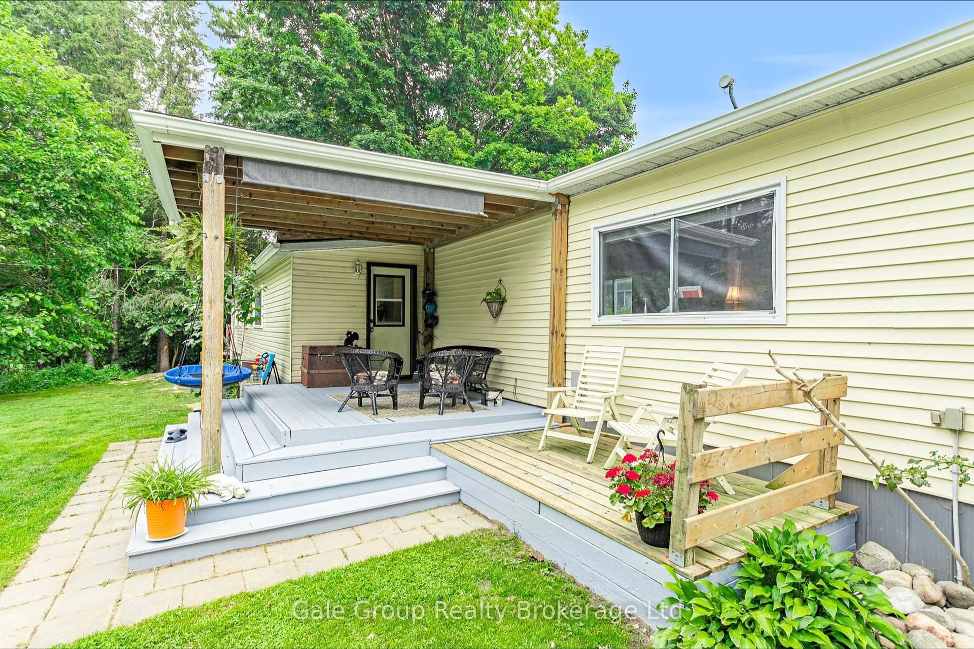 Patio, street for 806201 Oxford Road 29 Rd #25, Blandford-Blenheim Ontario N0J 1M0
