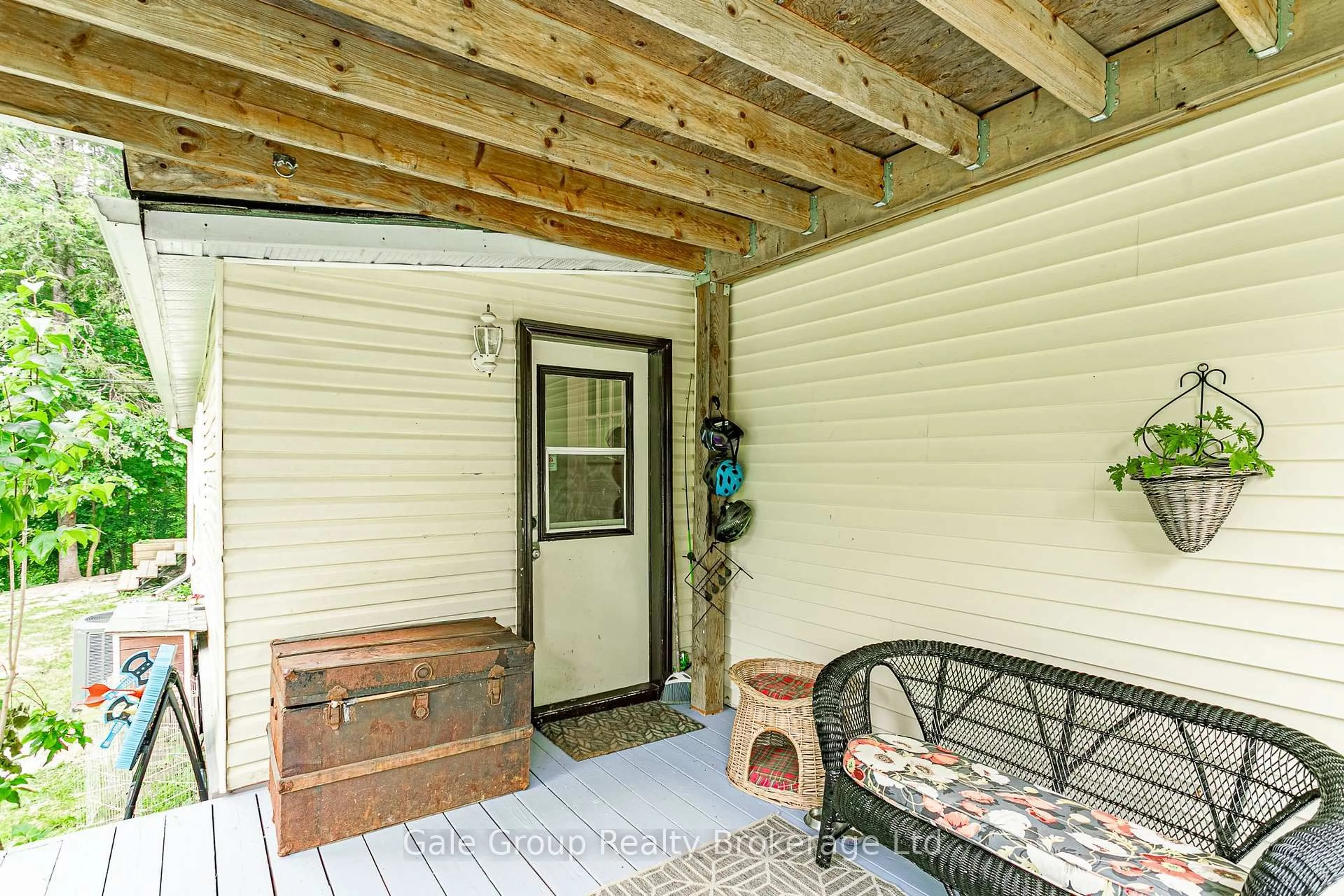Indoor entryway for 806201 Oxford Road 29 Rd #25, Blandford-Blenheim Ontario N0J 1M0
