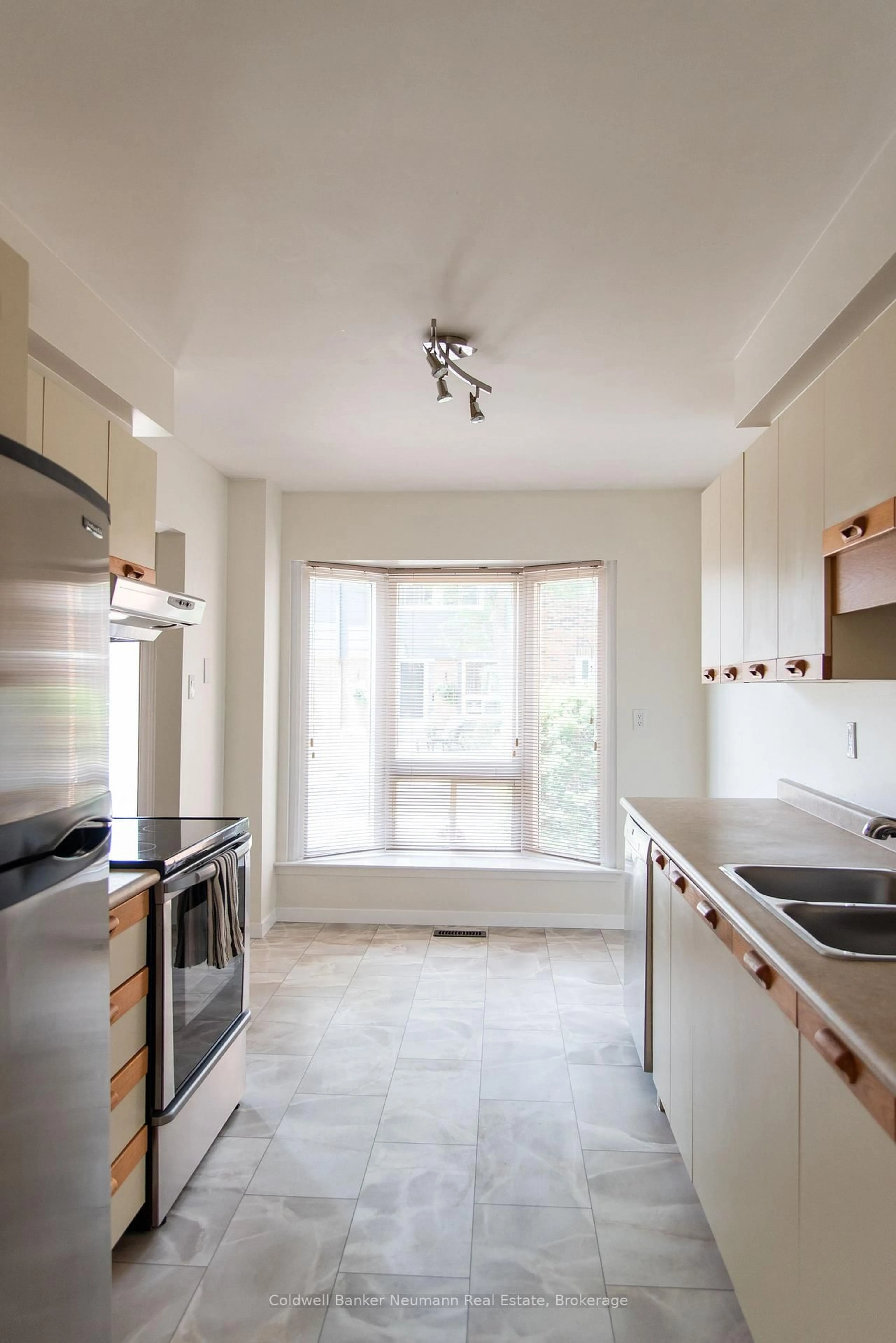 Standard kitchen, unknown for 121 Bagot St #29, Guelph Ontario N1H 5T8