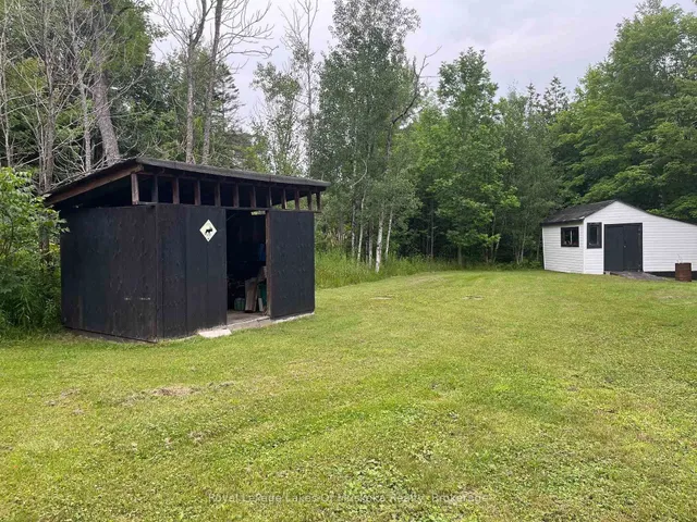 7 Nelson Clelland Rd, Magnetawan 2