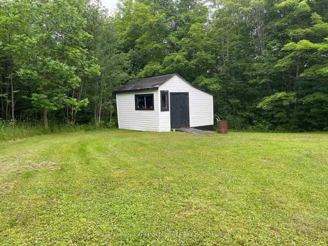 7 Nelson Clelland Rd, Magnetawan 4