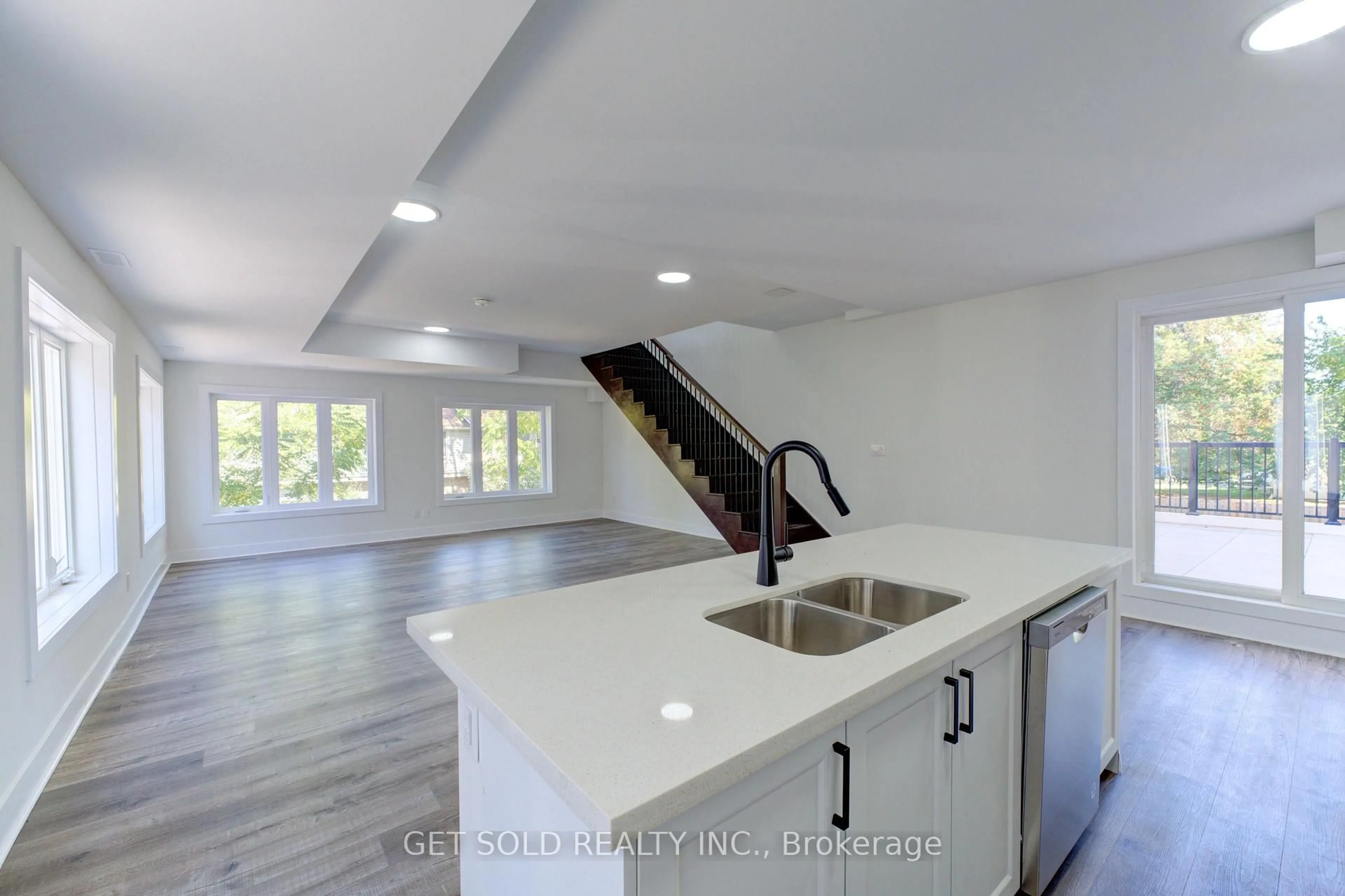 Open concept kitchen, unknown for 6701 Thorold Stone Rd #14, Niagara Falls Ontario L2J 1B3