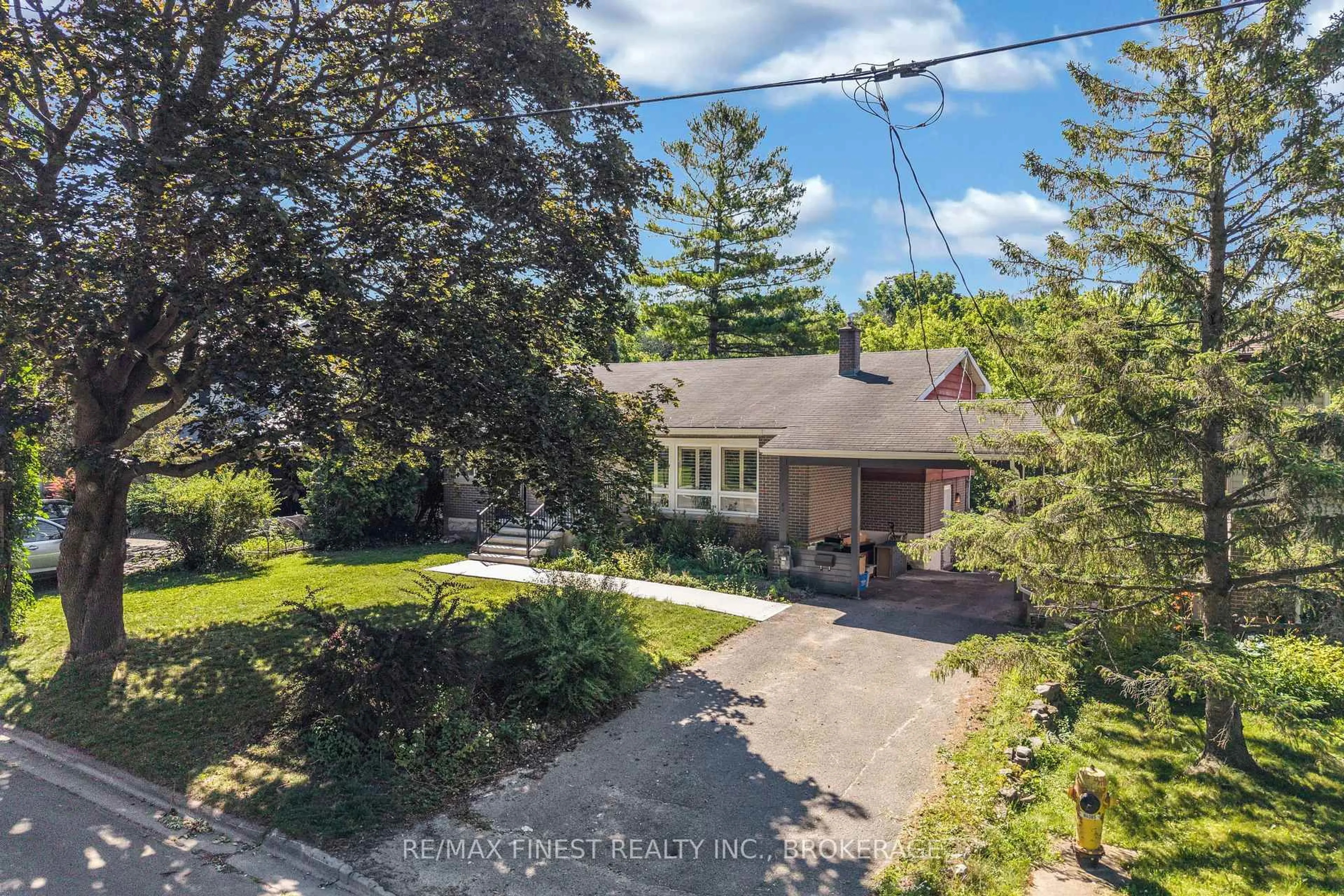 A pic from outside/outdoor area/front of a property/back of a property/a pic from drone, street for 60 Sherwood Dr, Kingston Ontario K7M 2E3