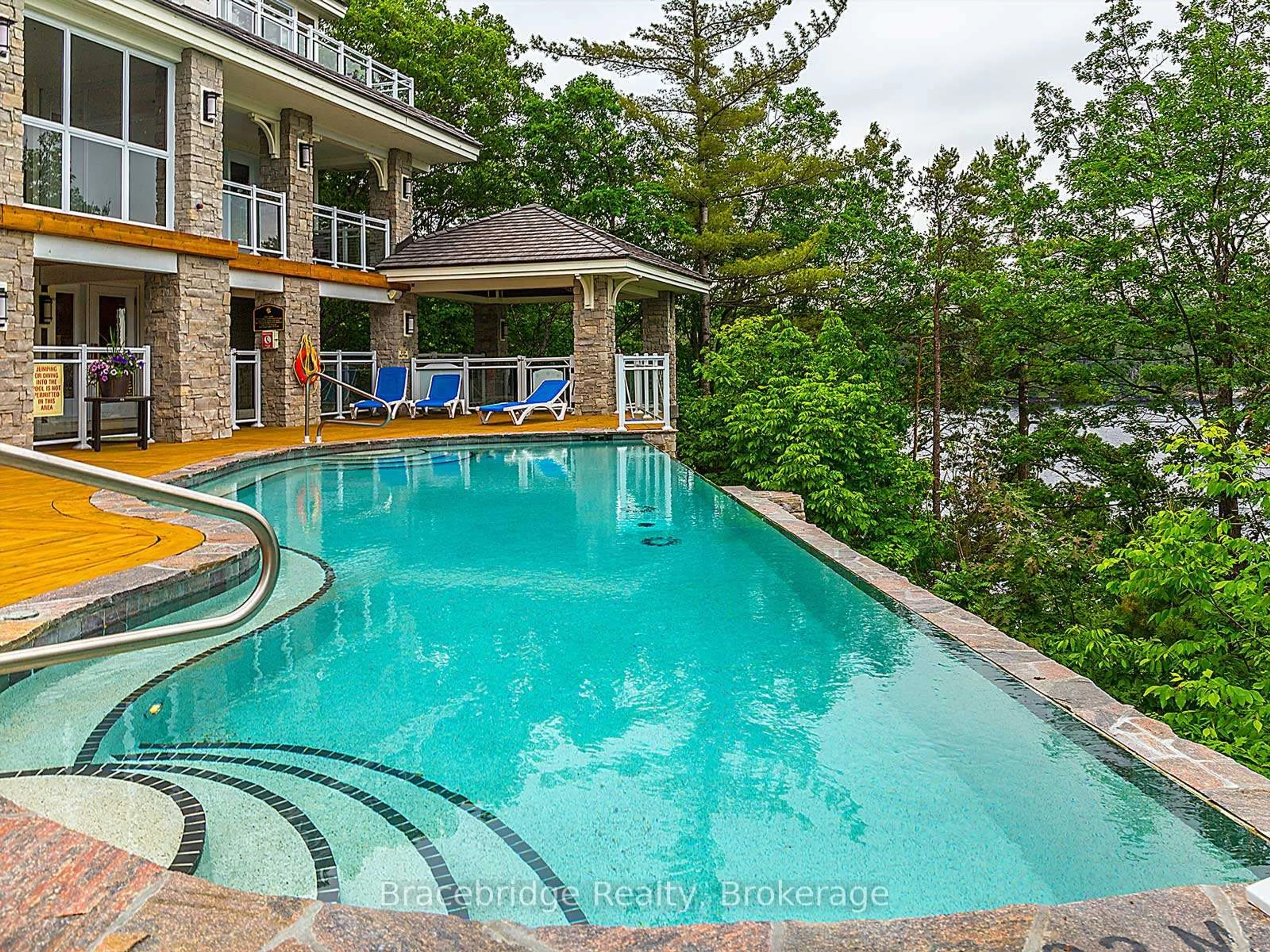 Pool for 1869 Muskoka Rd 118 Highway #L203-A2, Muskoka Lakes Ontario P1L 1W8