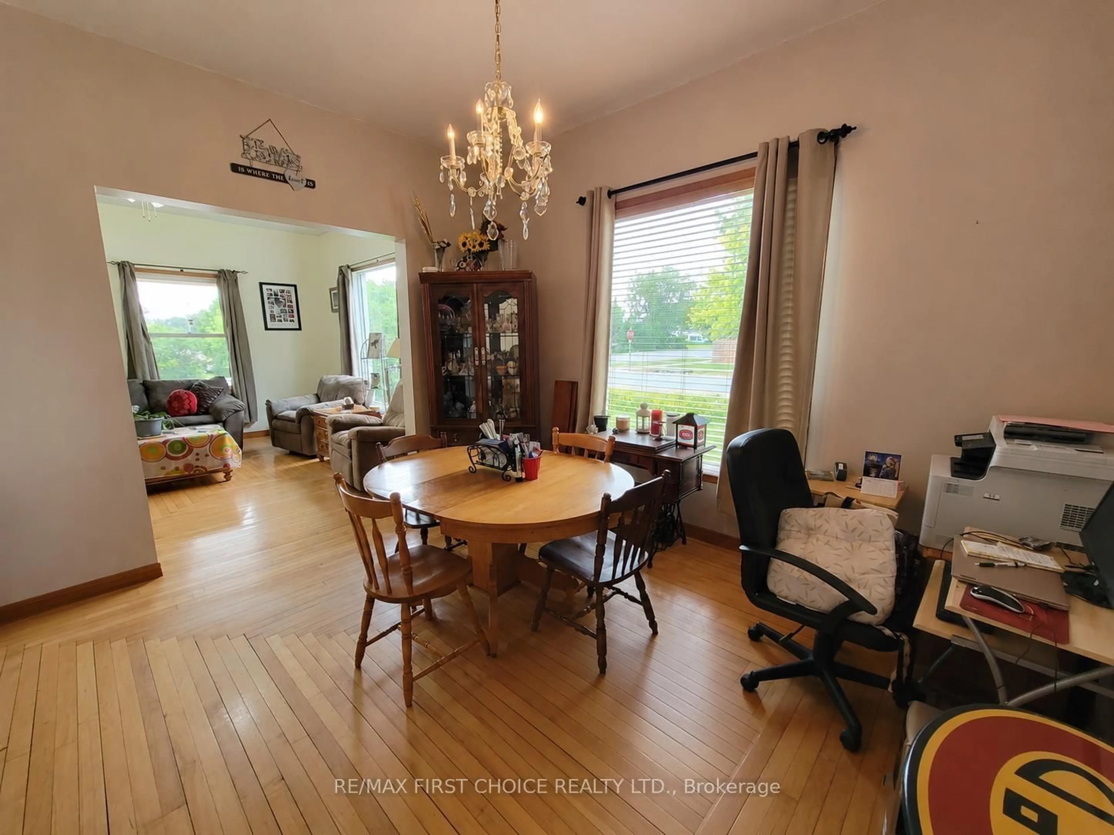 Dining room, wood/laminate floor for 120 Third St, Rainy River Ontario P0W 1L0