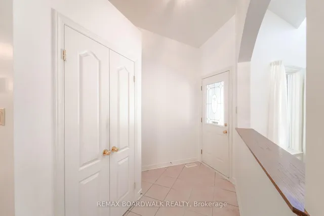3 Coulson Crt, Kanata 5