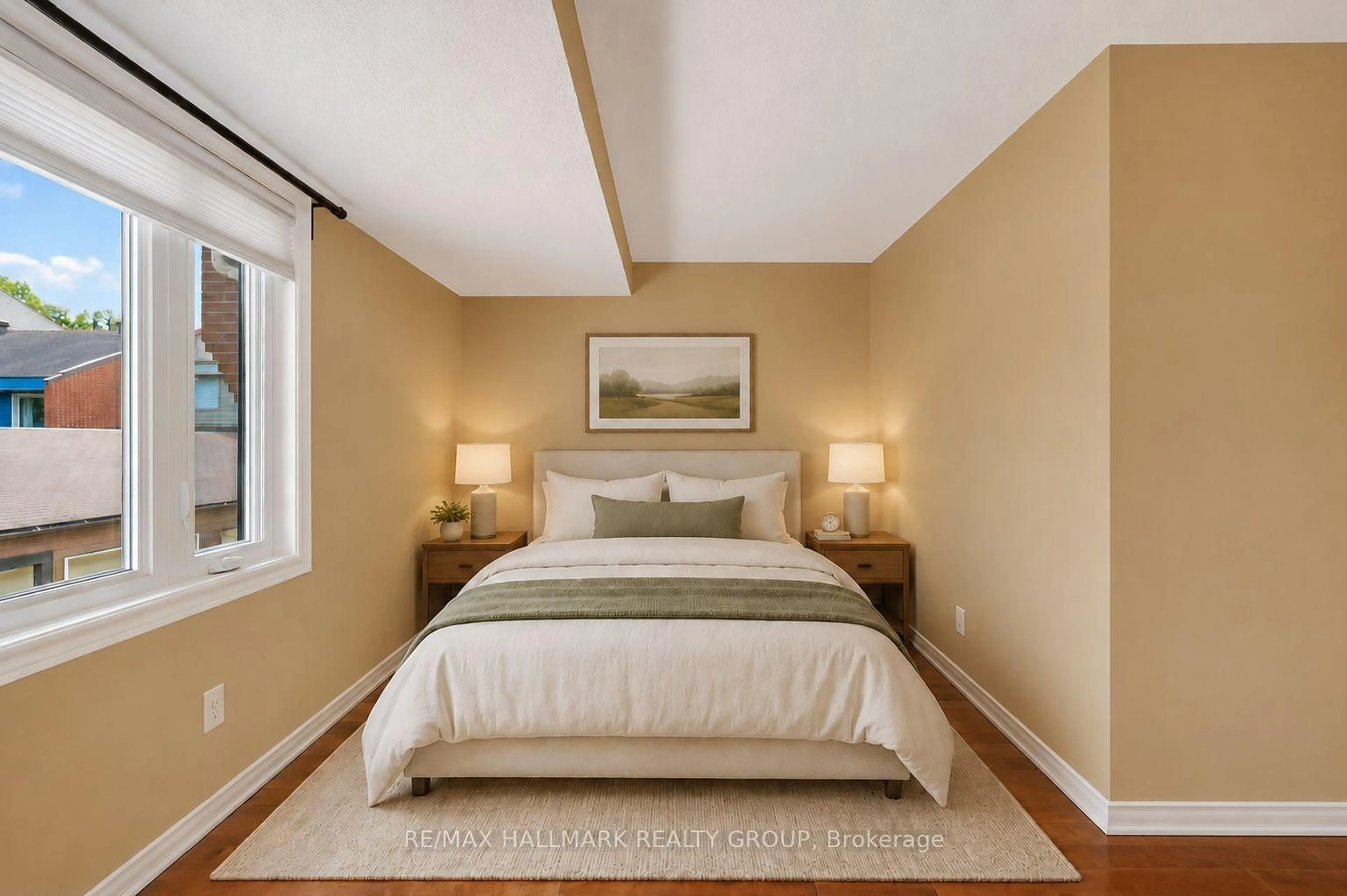 Bedroom with bed, unknown for 290 CATHCART St #22, Ottawa Ontario K1N 5C4