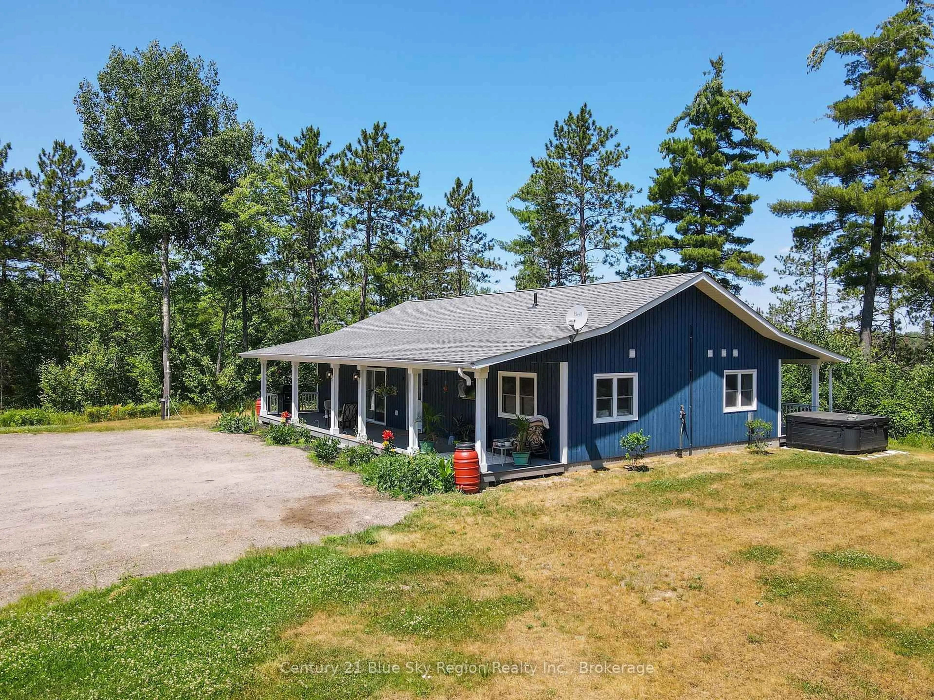 A pic from outside/outdoor area/front of a property/back of a property/a pic from drone, building for 649 Hazel Glen Rd, Callander Ontario P0H 1H0