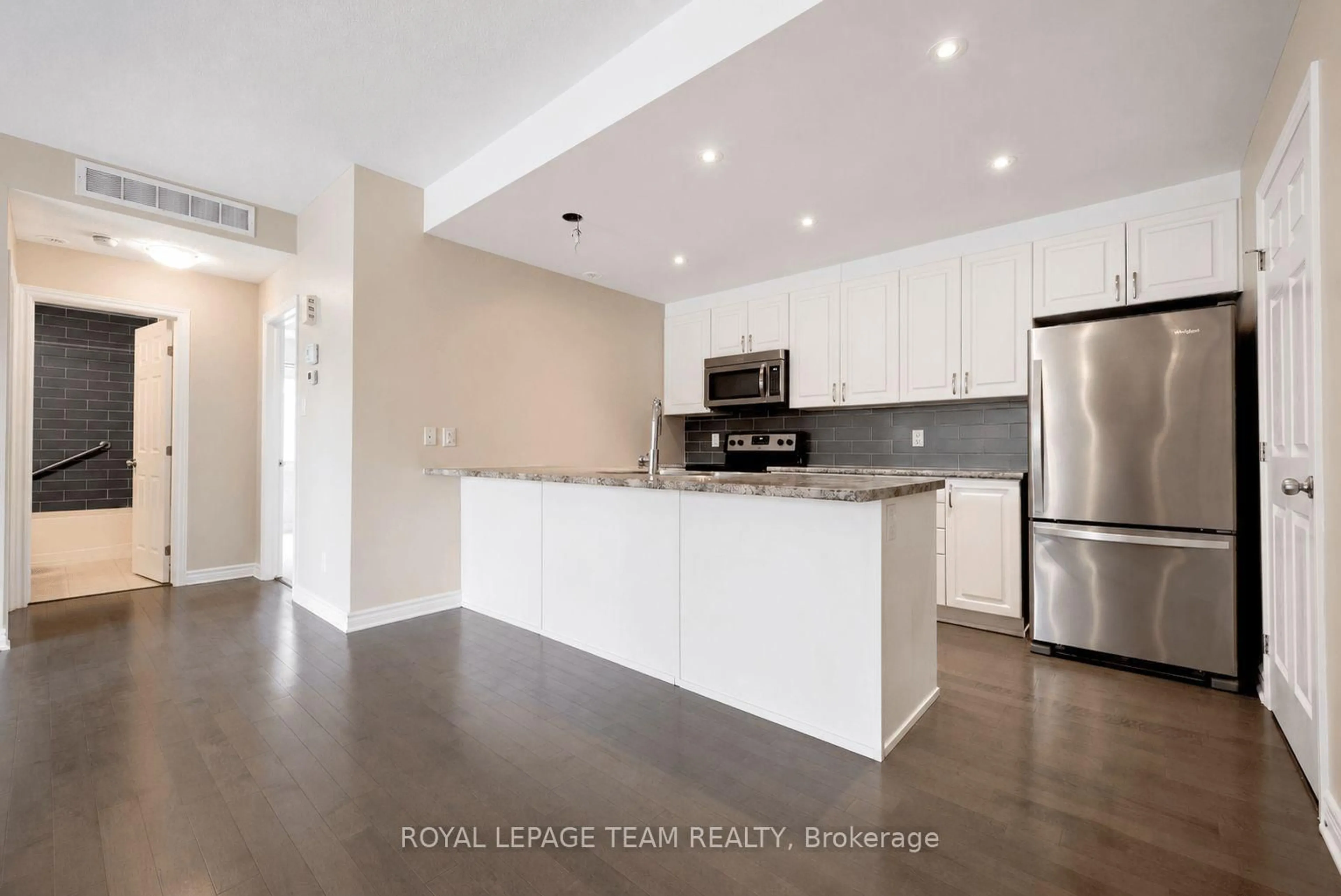 Open concept kitchen, unknown for 366 Wood Acres Grve #i, Ottawa Ontario K1T 0M7
