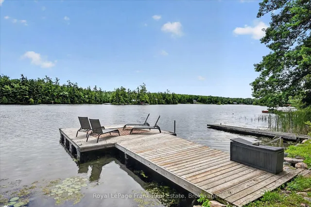 442 Island 7 Stoney Lake, Douro-Dummer 2