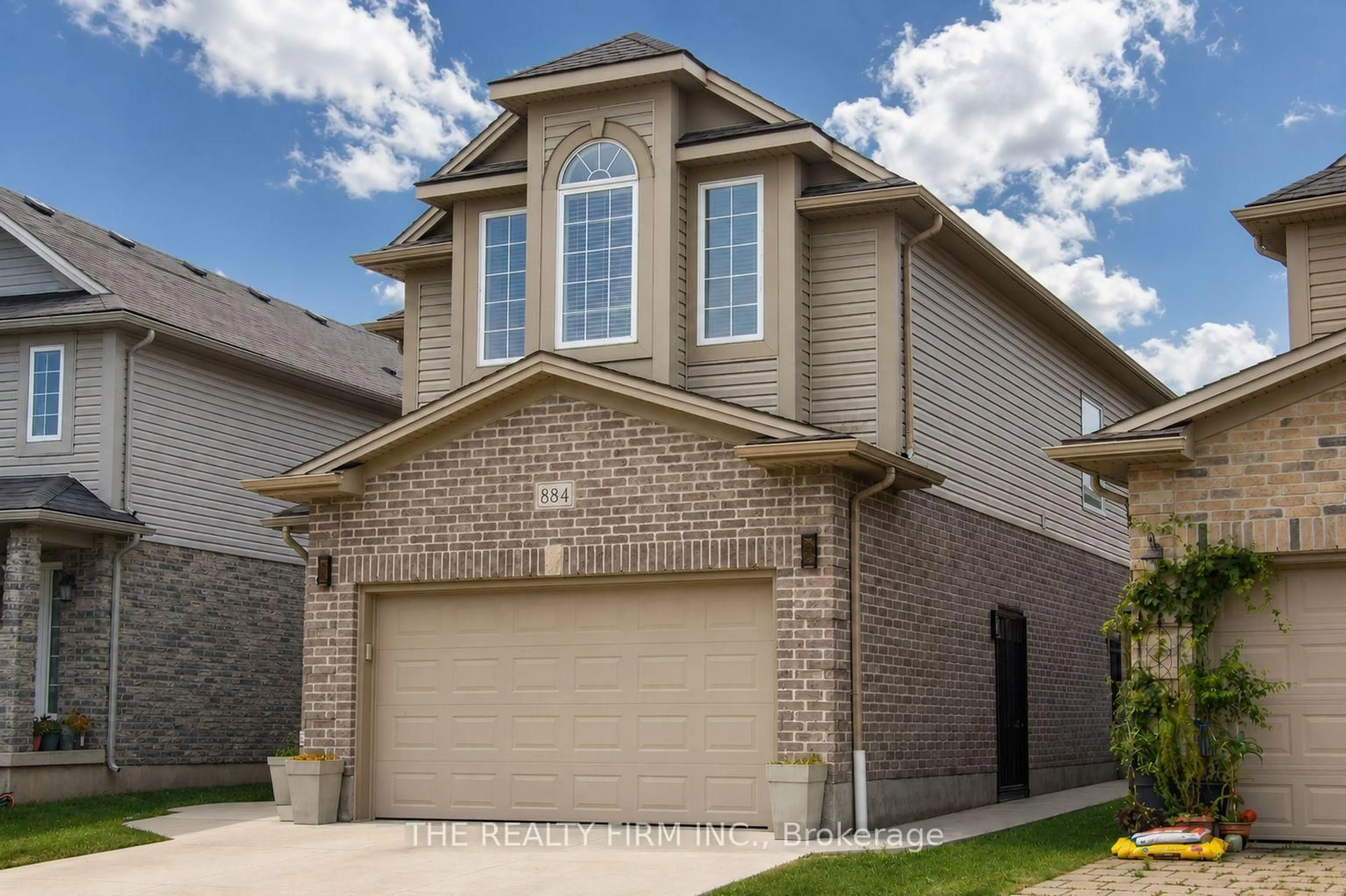 Home with brick exterior material, street for 884 Reeves Ave, London North Ontario N6G 0G9