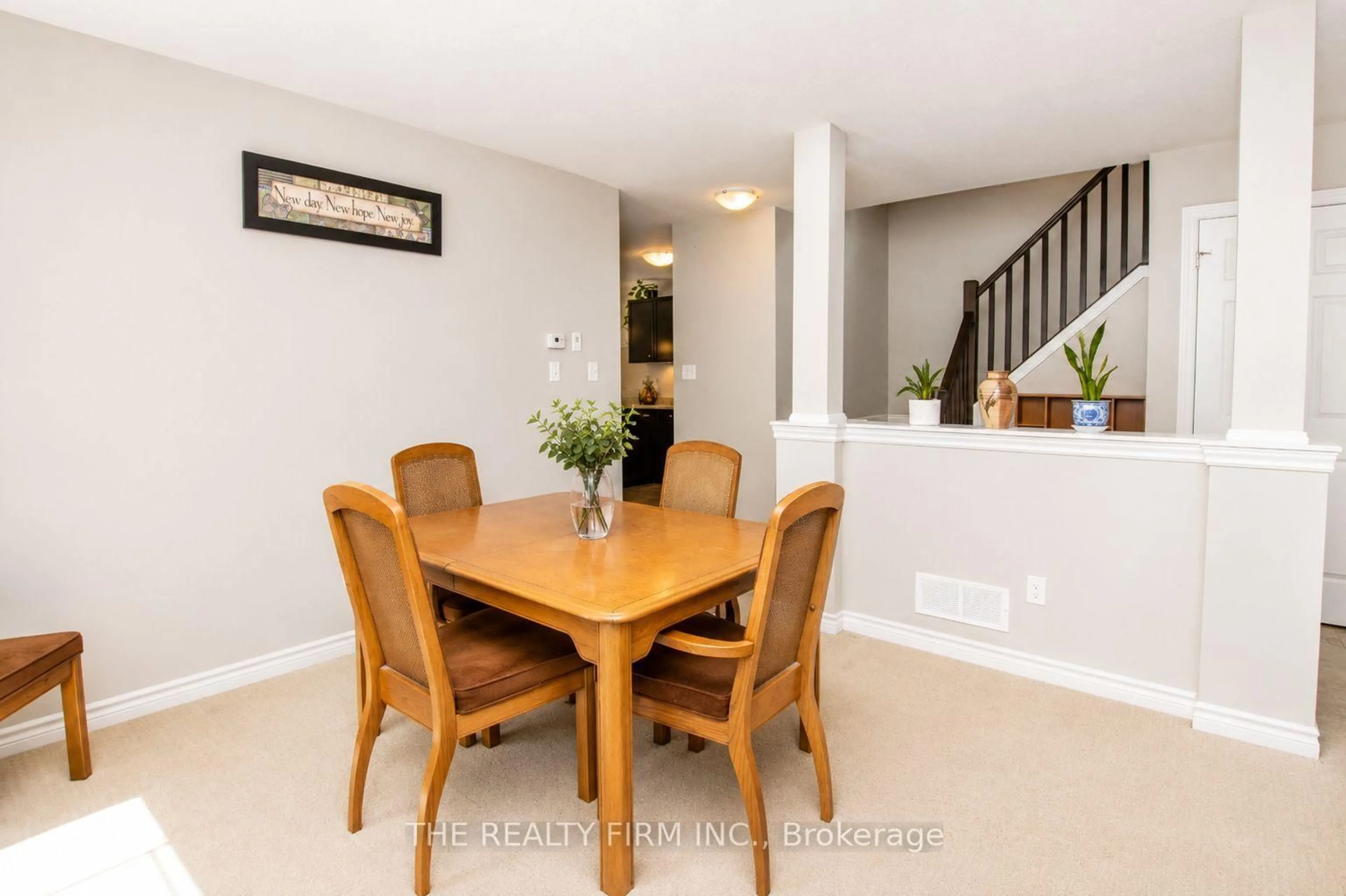 Dining room, unknown for 884 Reeves Ave, London North Ontario N6G 0G9