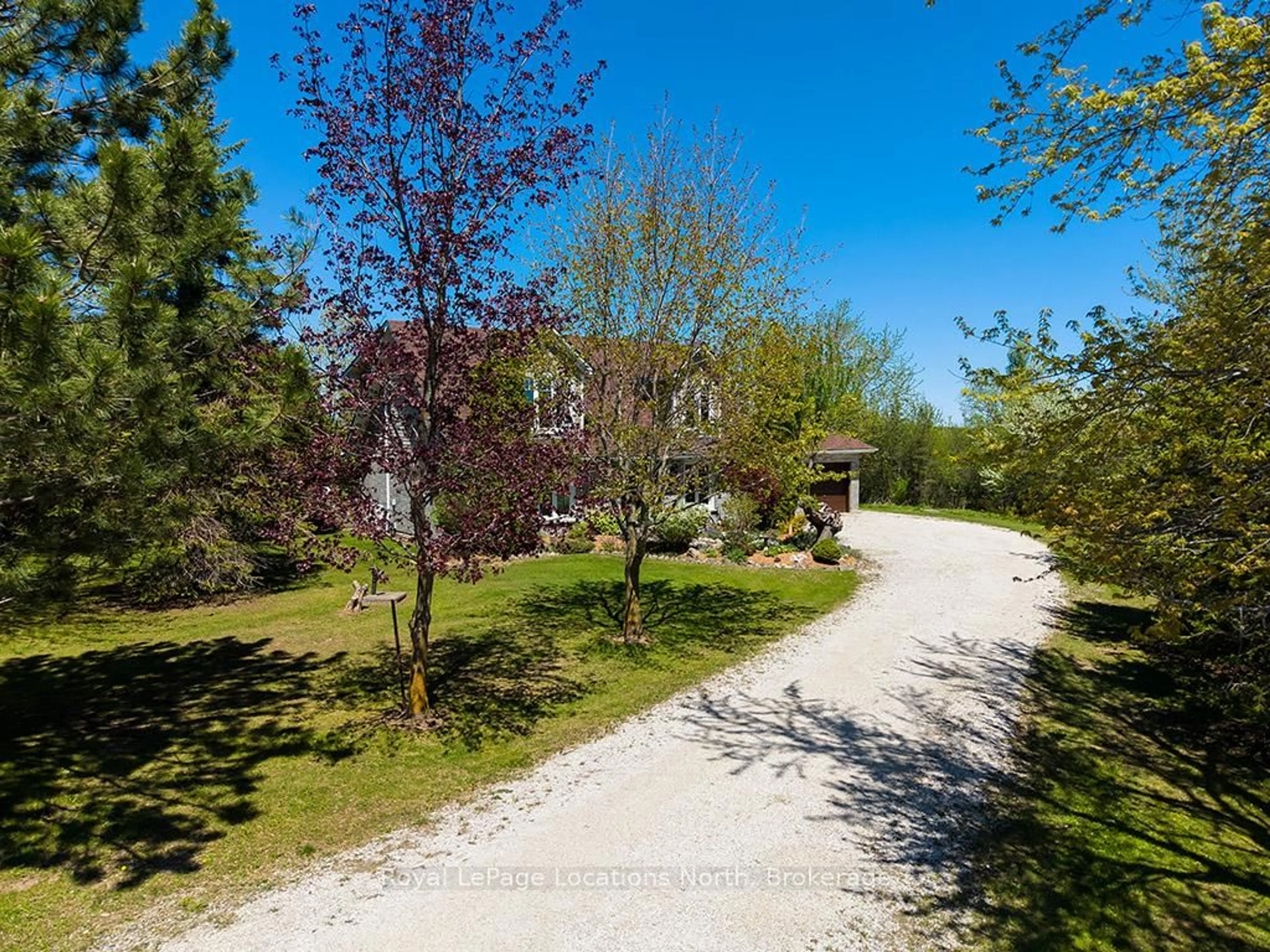 A pic from outside/outdoor area/front of a property/back of a property/a pic from drone, forest/trees view for 248 St. Vincent Cres, Meaford Ontario N4L 1W7