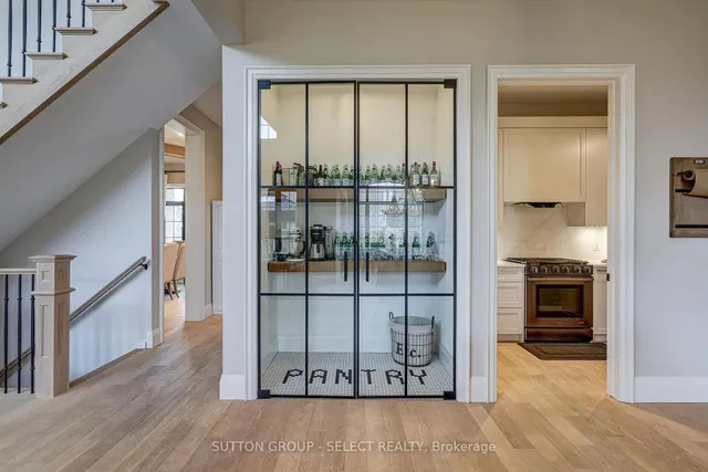 2397 MEADOWLANDS Way, London North 5