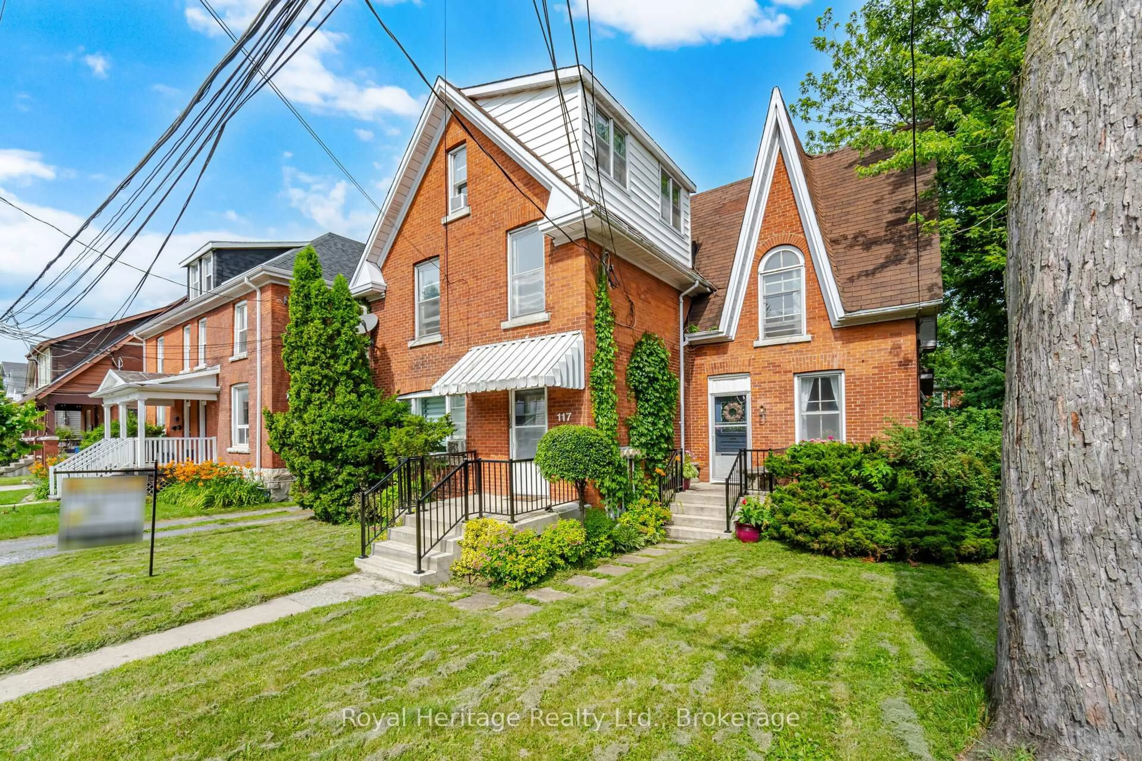 Home with brick exterior material, street for 117 Nelson St, Kingston Ontario K7L 3W9