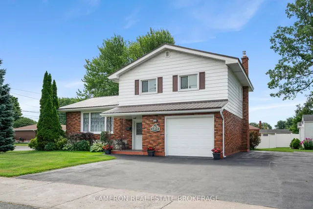 1495 Second St, Cornwall 2