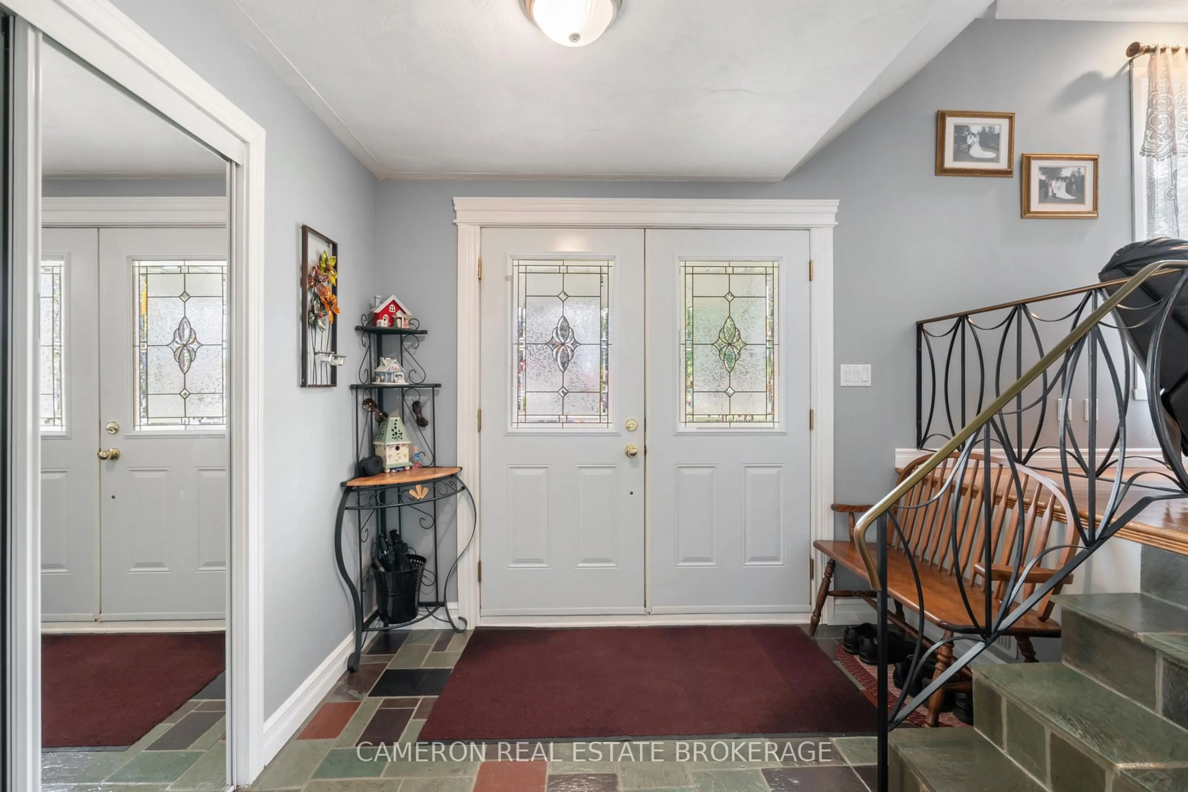 Indoor entryway for 1495 Second St, Cornwall Ontario K6H 2C2
