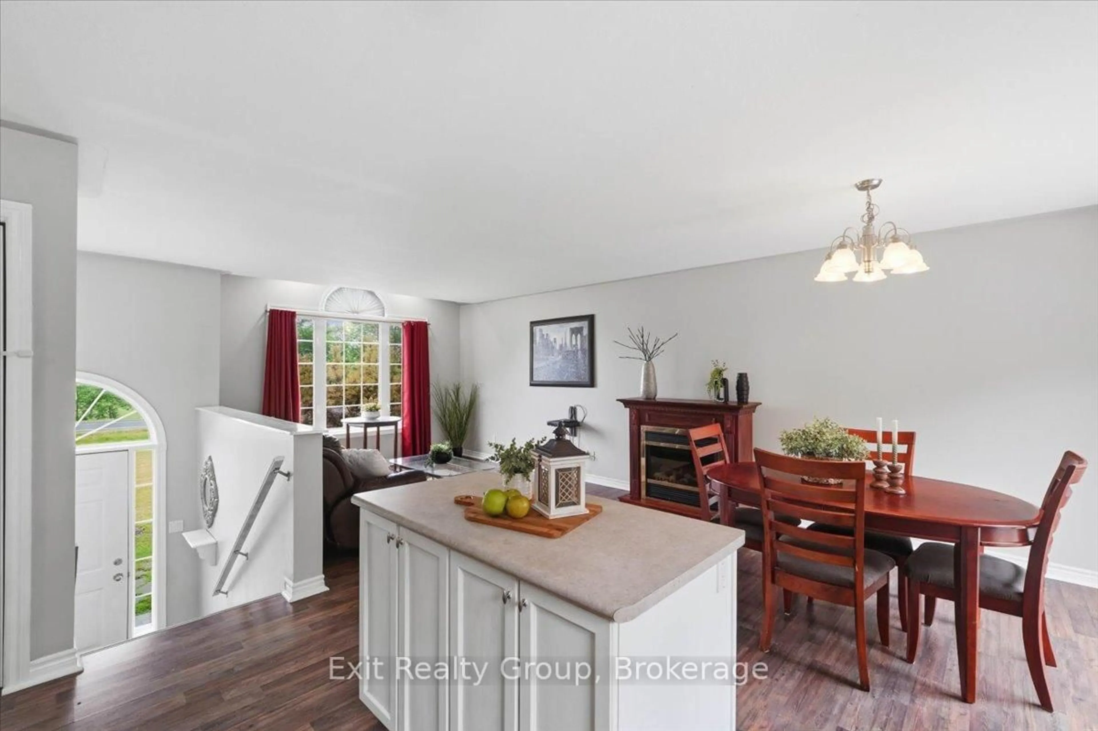 Open concept kitchen, unknown for 15448 Telephone Rd, Brighton Ontario K0K 1H0
