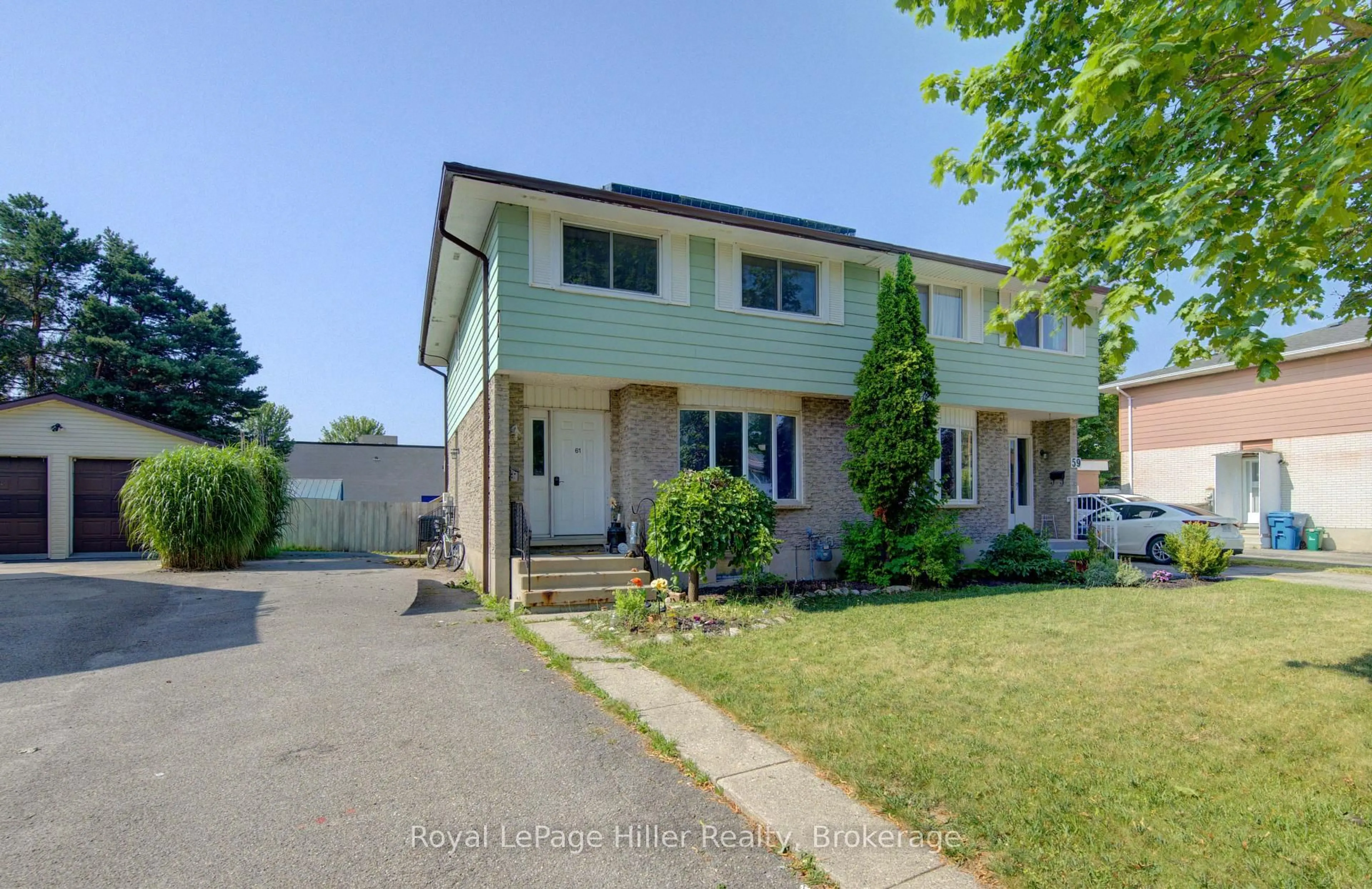 A pic from outside/outdoor area/front of a property/back of a property/a pic from drone, street for 61 Babb Cres, Stratford Ontario N5A 6Z8