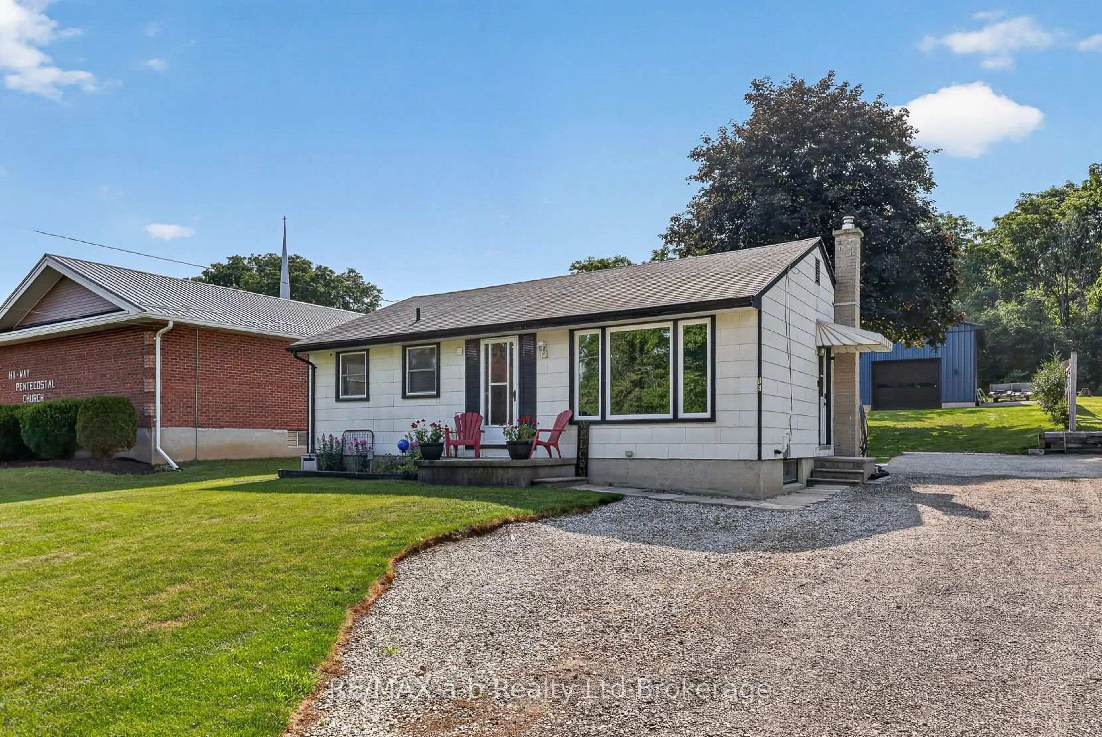 Home with vinyl exterior material, street for 584112 BEACHVILLE Rd, South-West Oxford Ontario N5C 3J5