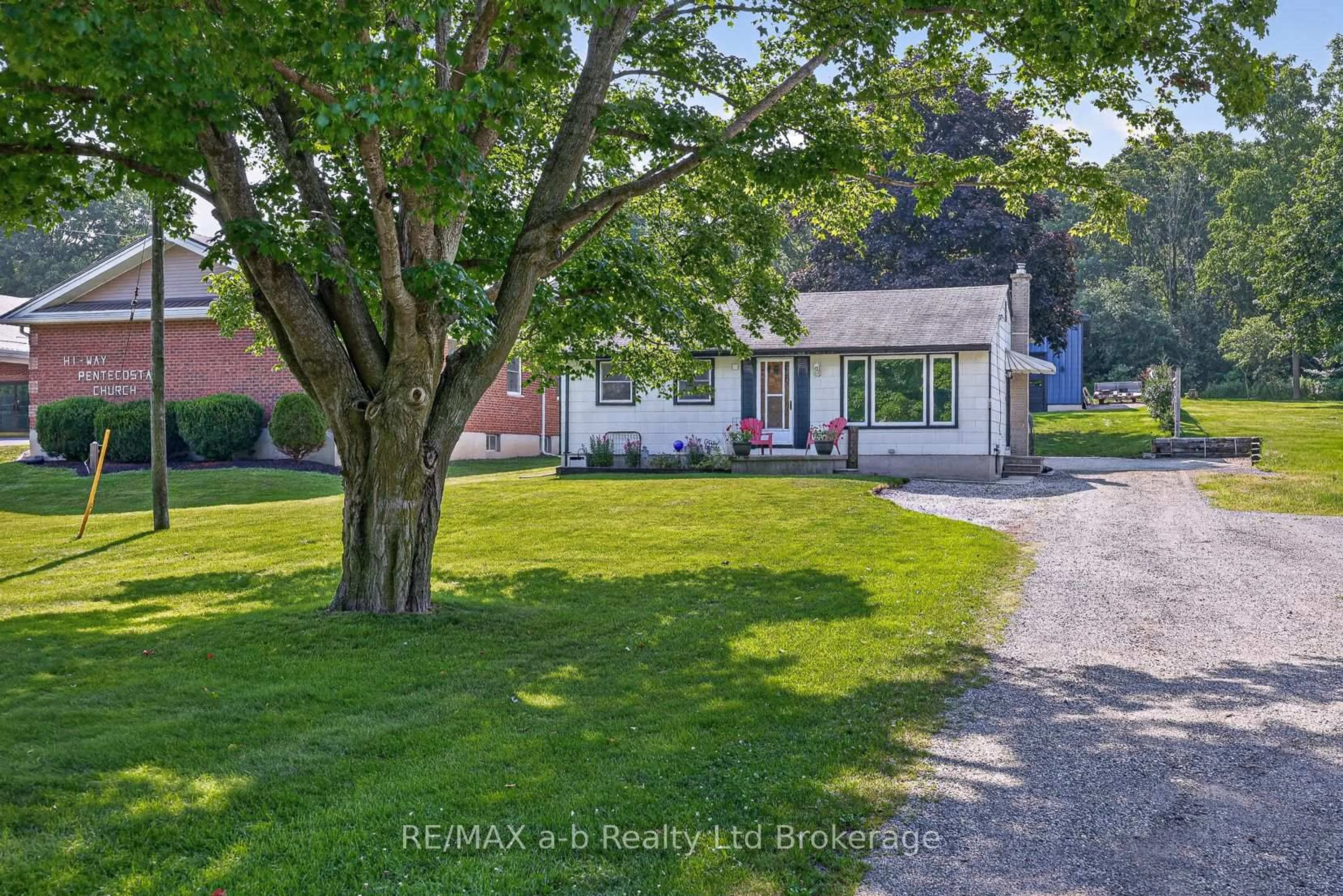 A pic from outside/outdoor area/front of a property/back of a property/a pic from drone, street for 584112 BEACHVILLE Rd, South-West Oxford Ontario N5C 3J5